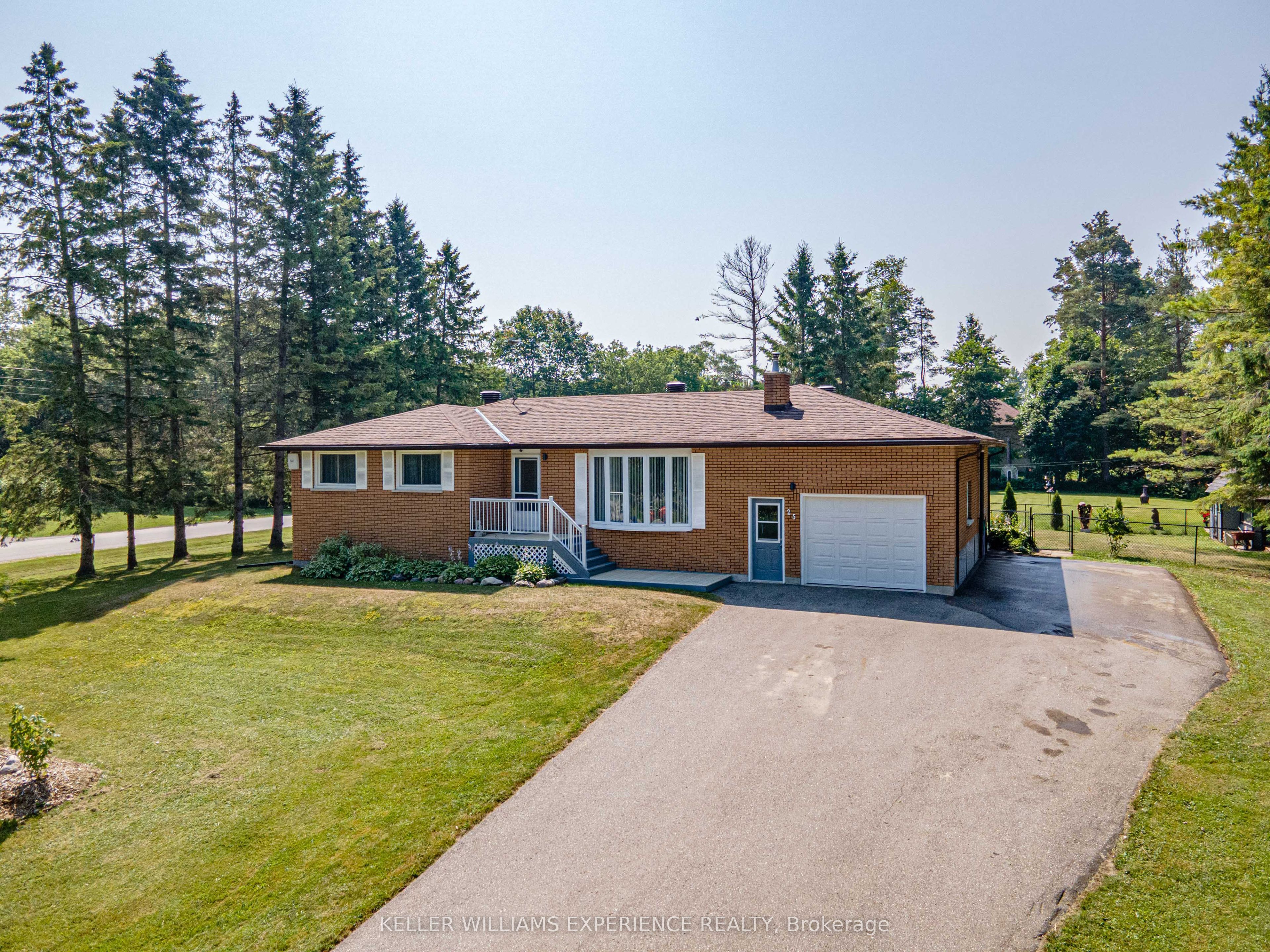 25 Lamers Crescent Property Photo 2