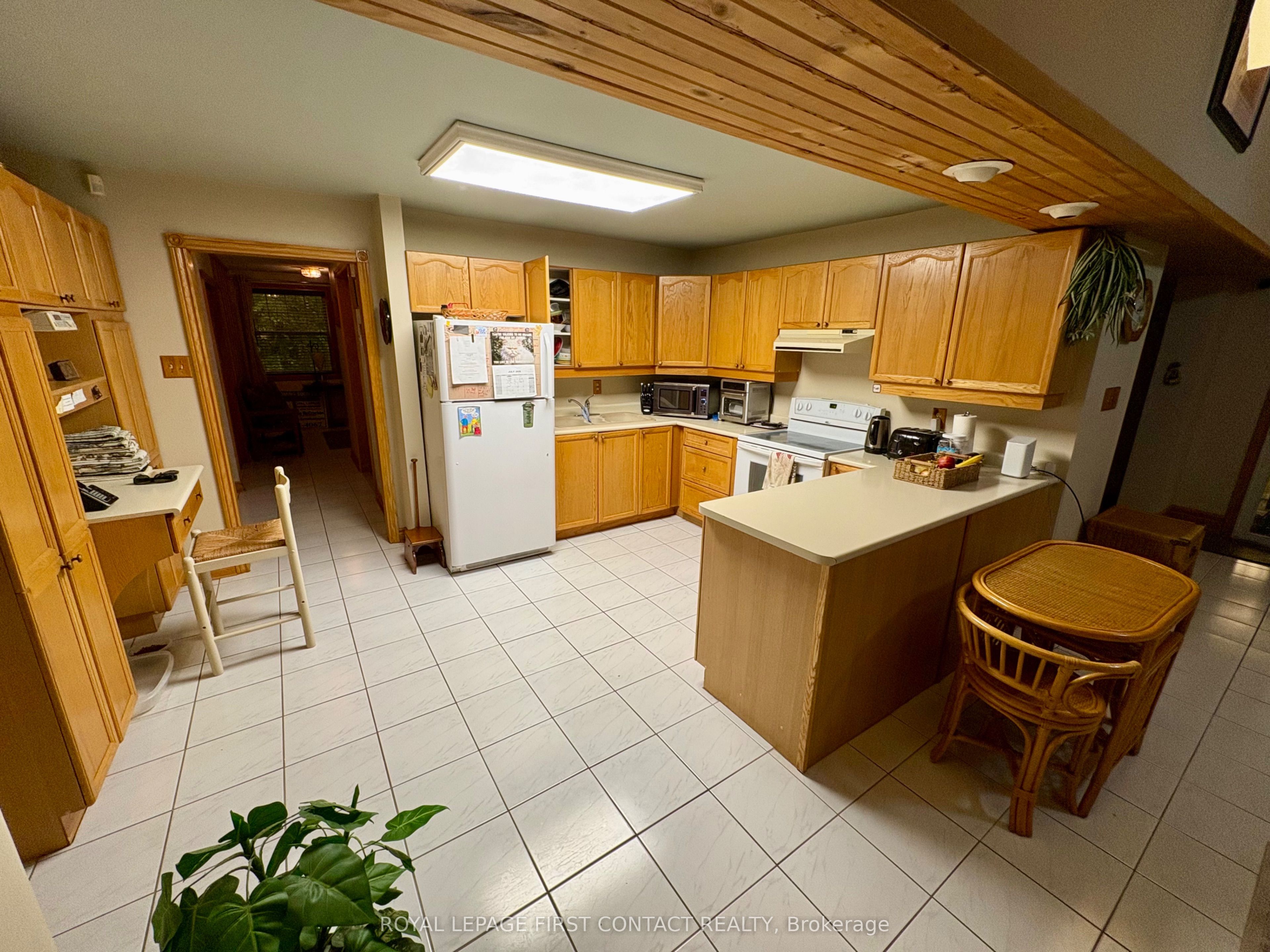 104 Eccles Street N Property Photo 13