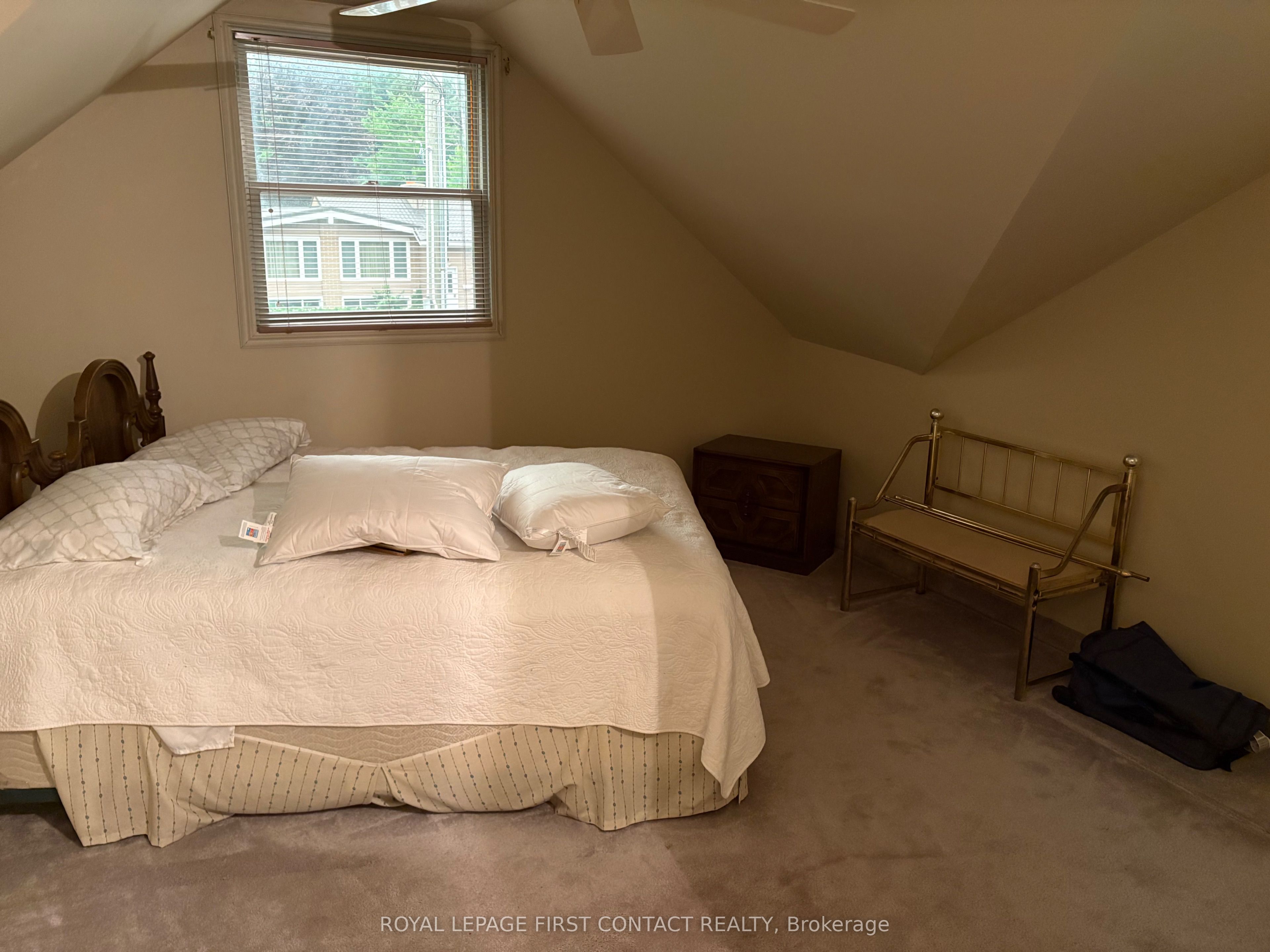 104 Eccles Street N Property Photo 15