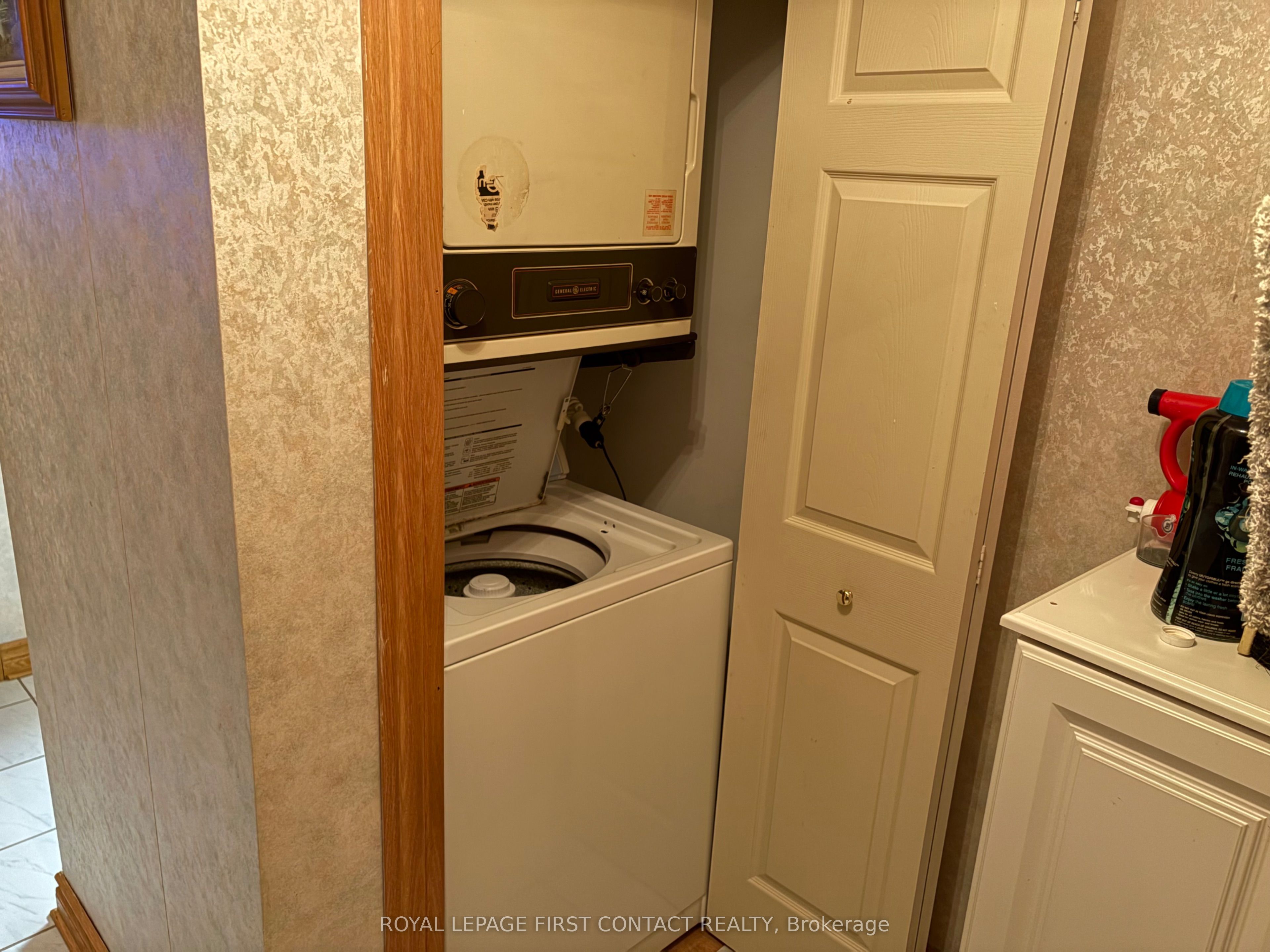 104 Eccles Street N Property Photo 20