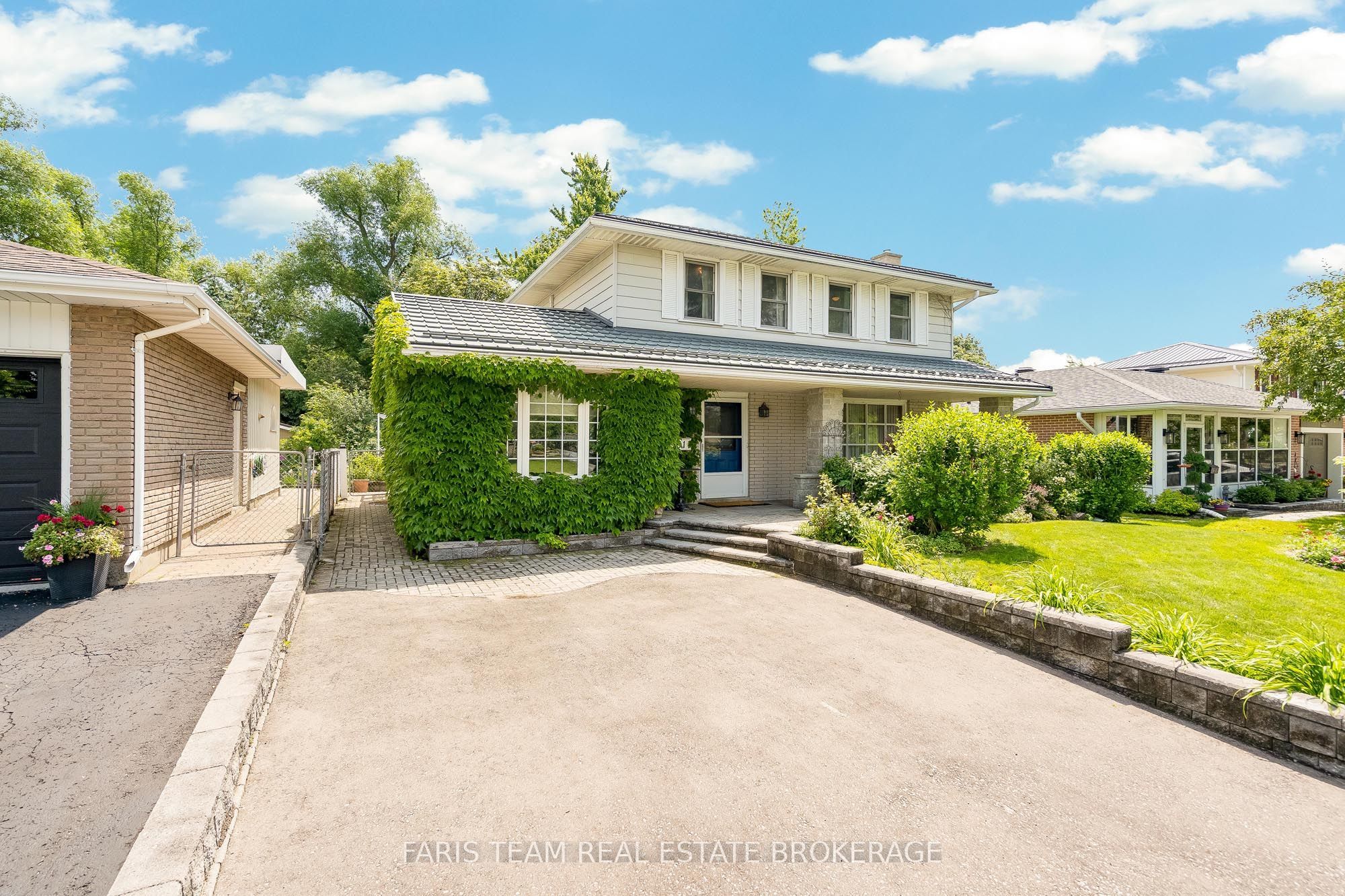 51 Davies Crescent Property Photo 4