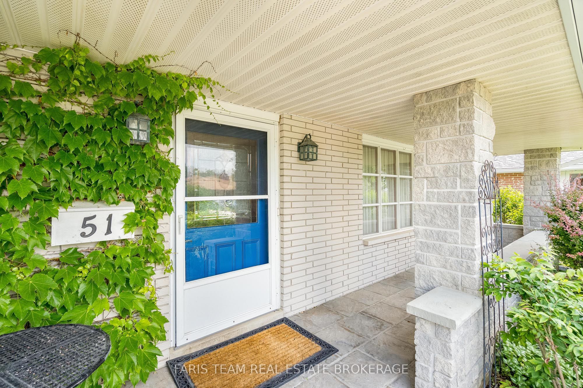 51 Davies Crescent Property Photo 5