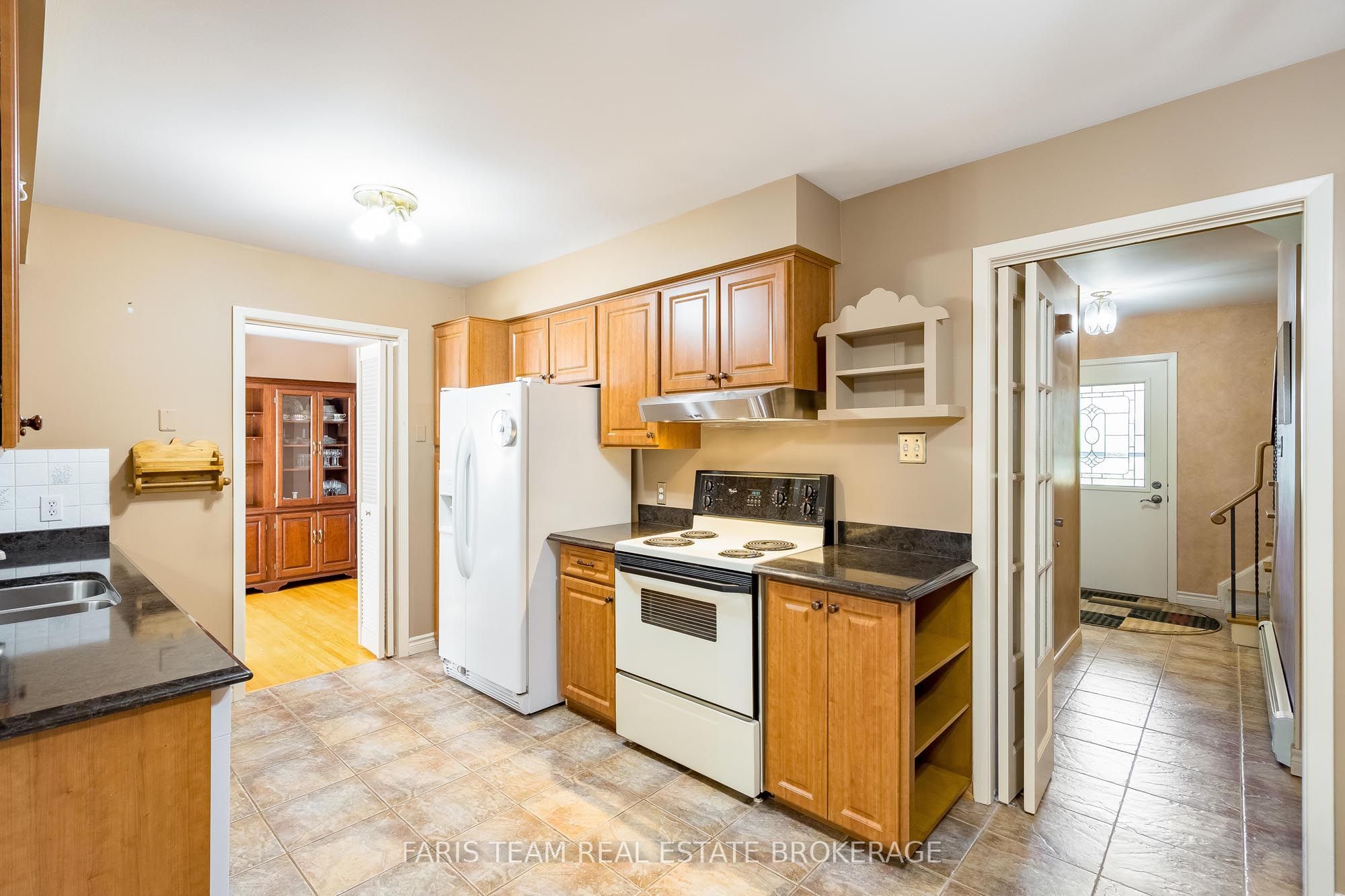 51 Davies Crescent Property Photo 6