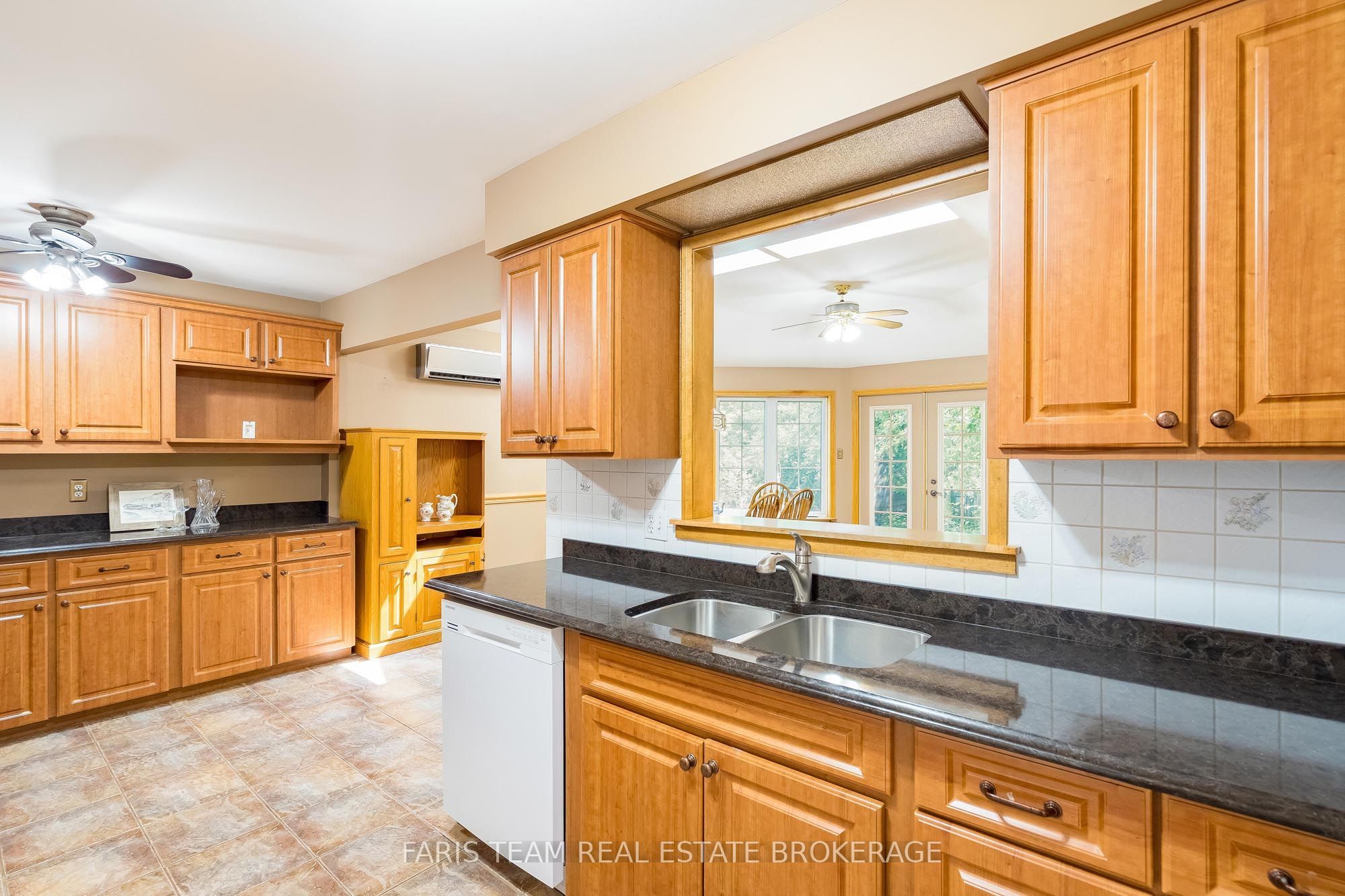 51 Davies Crescent Property Photo 7