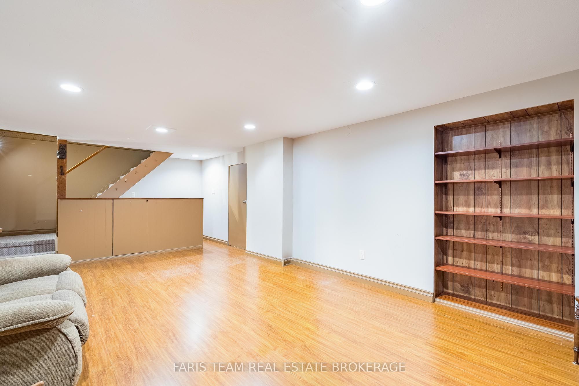 51 Davies Crescent Property Photo 29