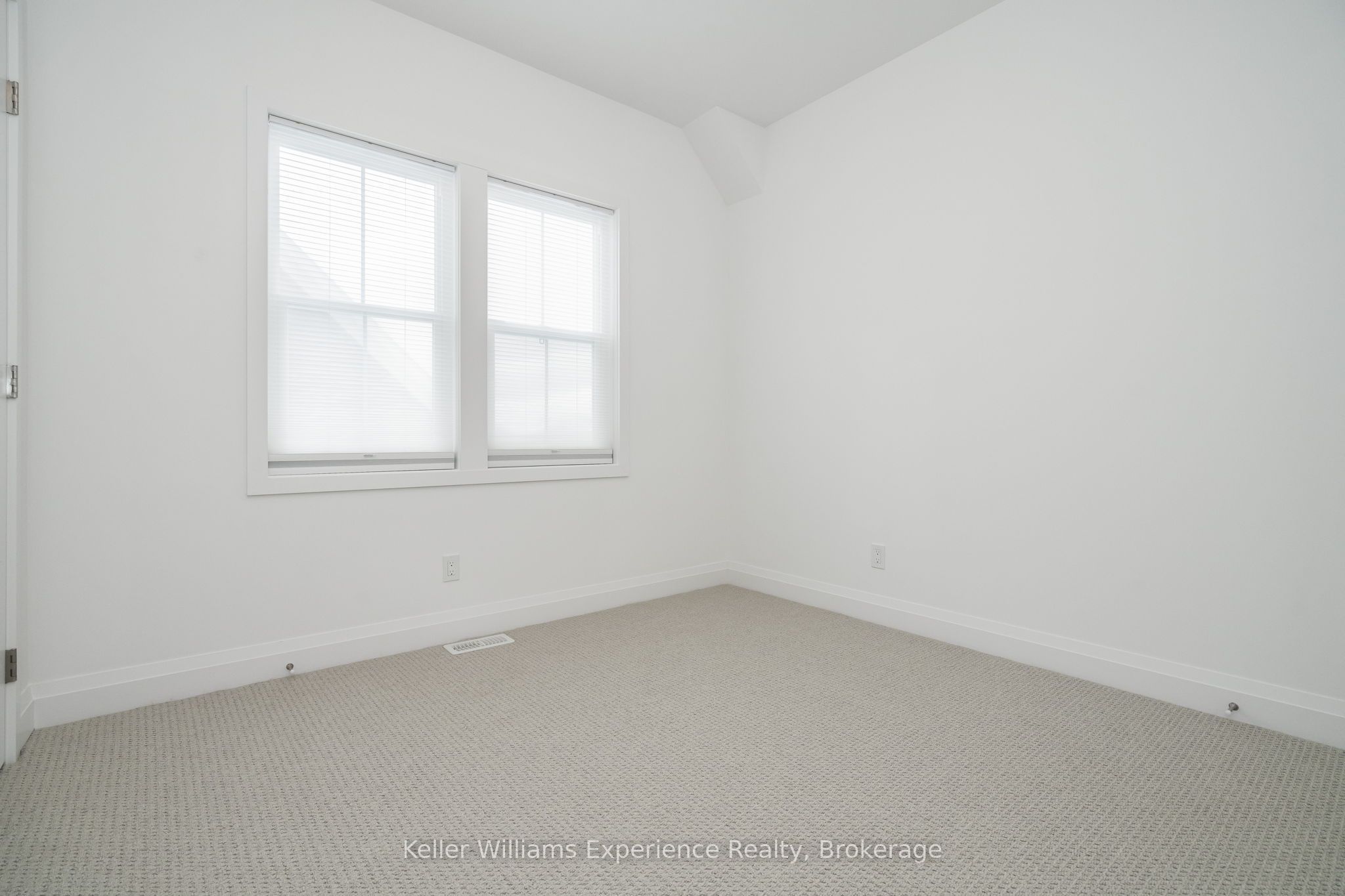 24 Danielle Crescent Property Photo 15