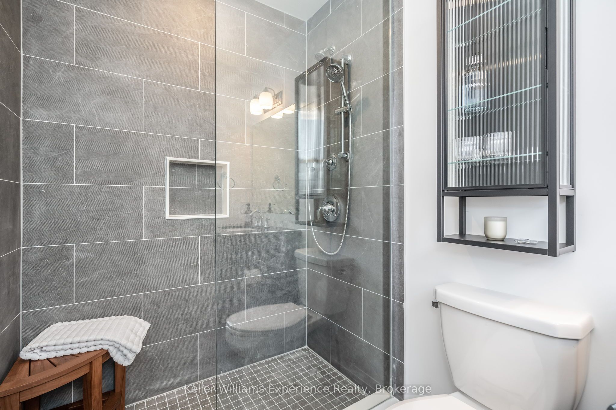 24 Danielle Crescent Property Photo 16