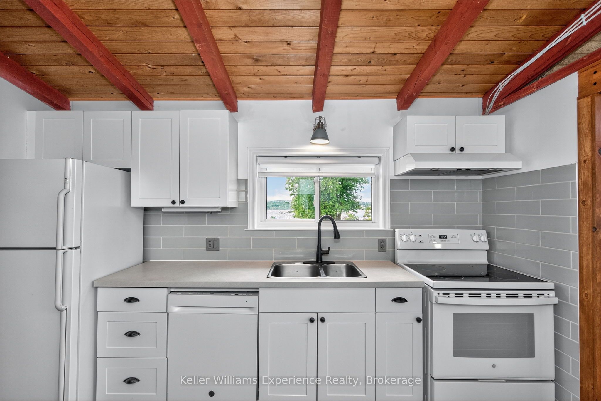 681 Mcmurtry Road Property Photo 10