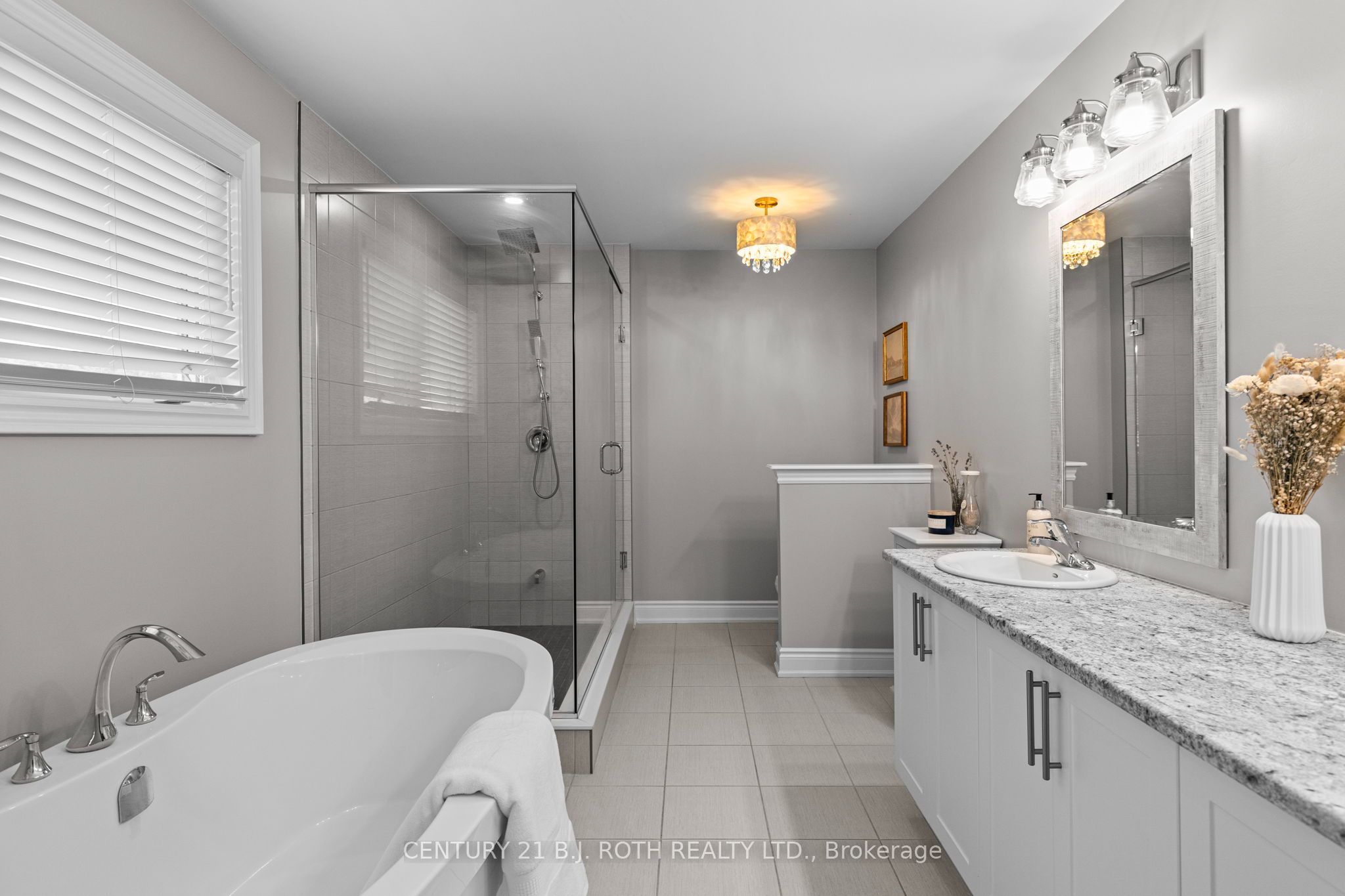 3015 Annalysse Drive Property Photo 17