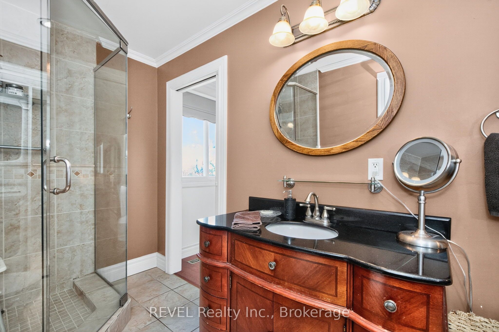 635 William Street Property Photo 23