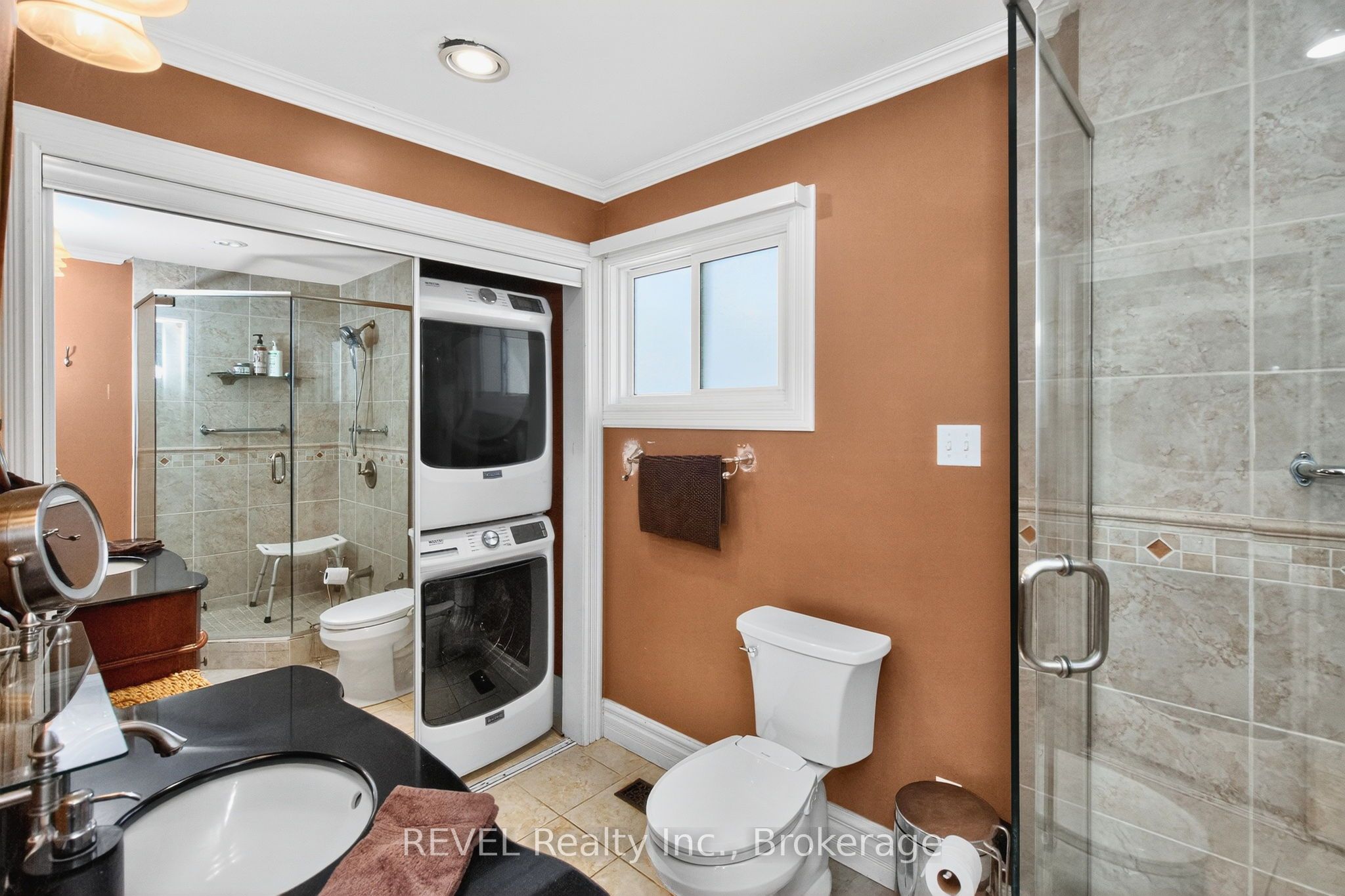 635 William Street Property Photo 25