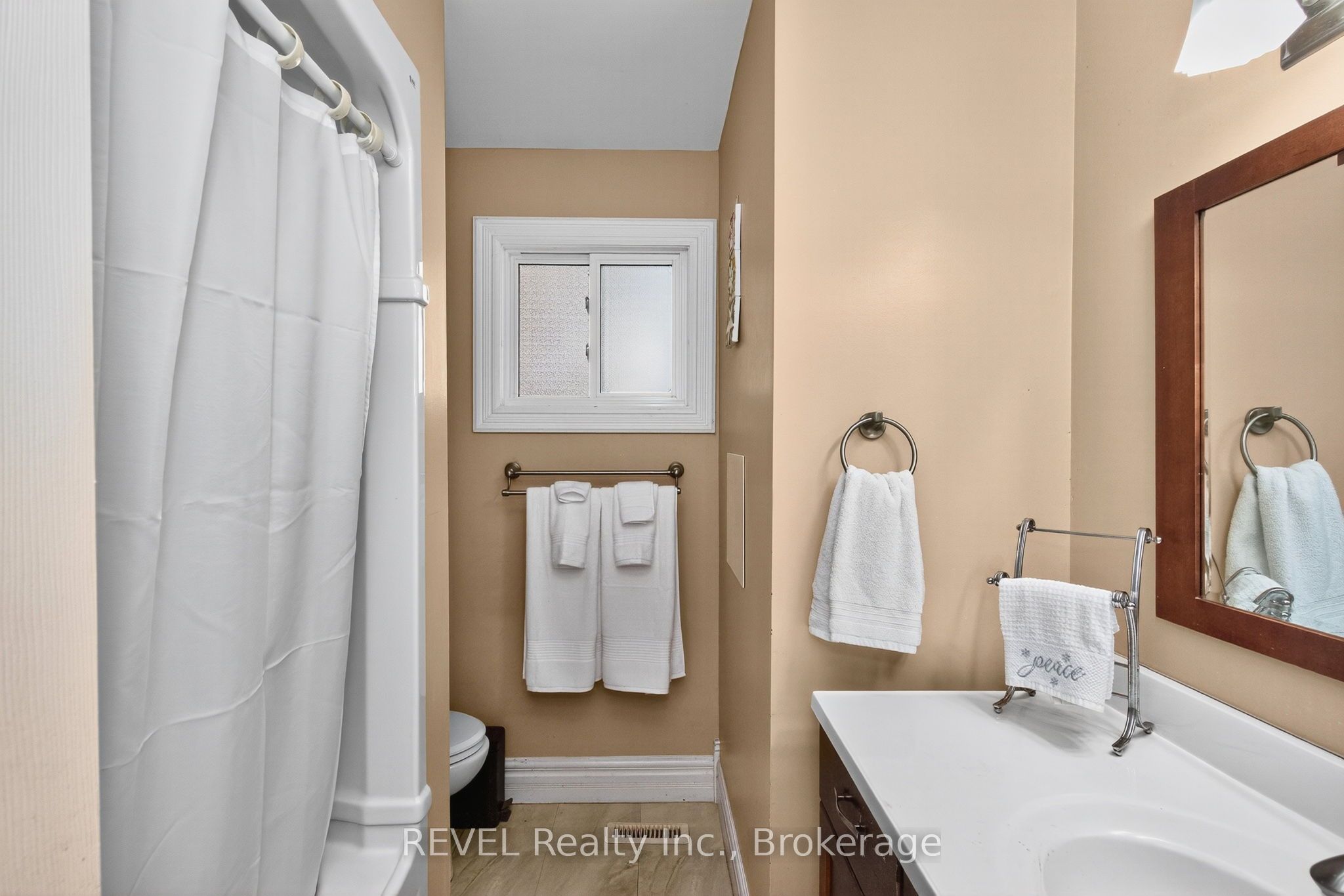 635 William Street Property Photo 29