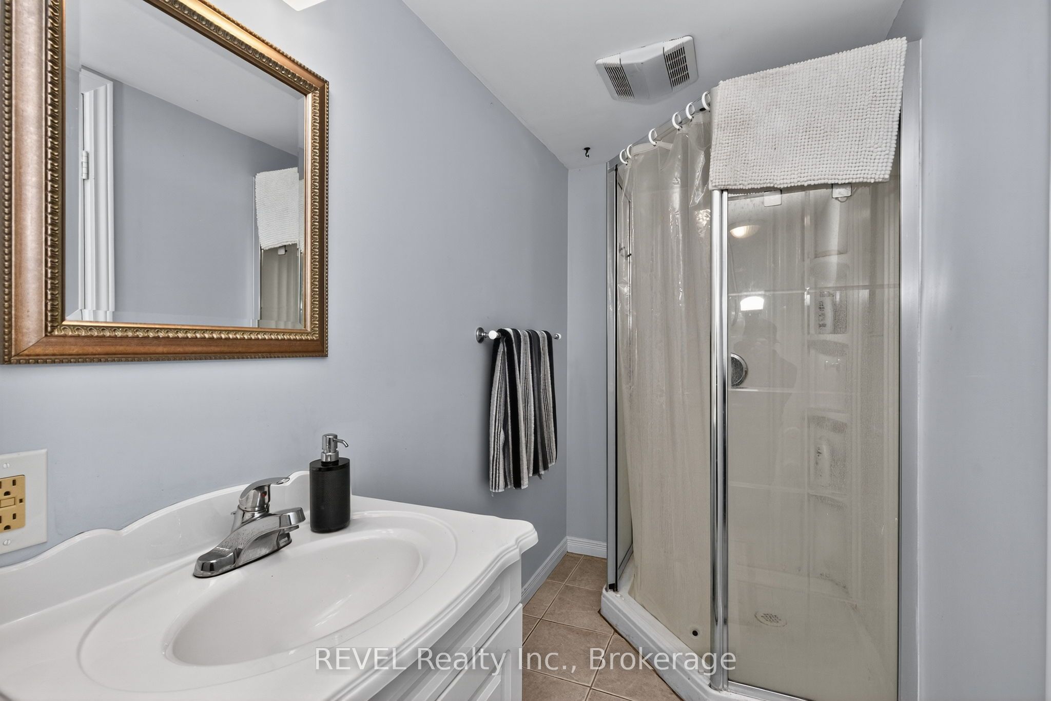 635 William Street Property Photo 33