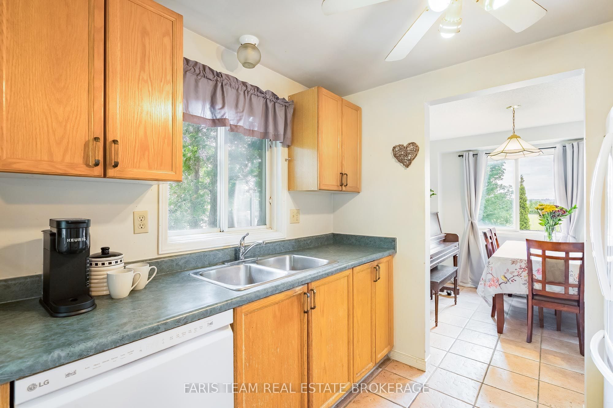 361 Galloway Boulevard Property Photo 8