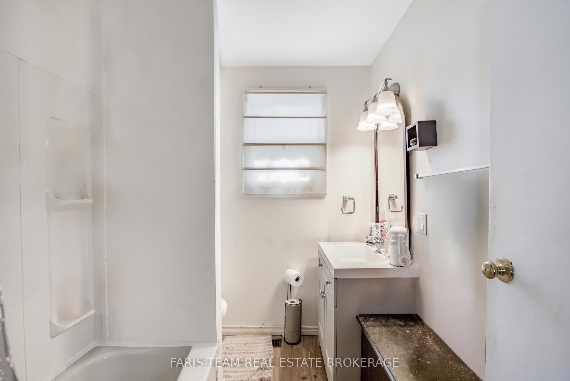 179 John Street Property Photo 11