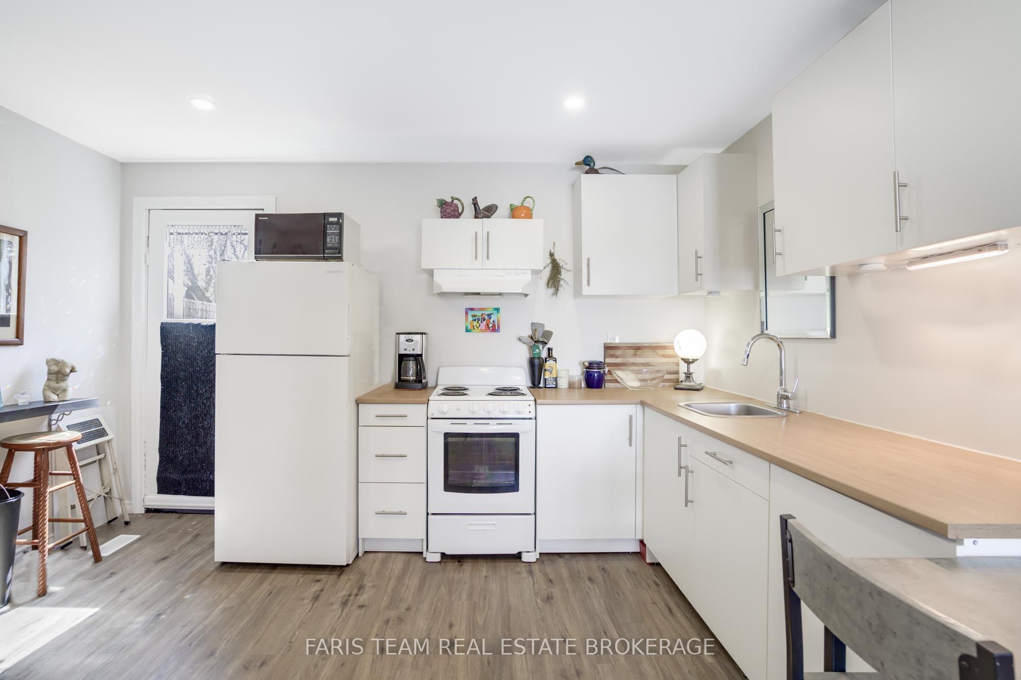 179 John Street Property Photo 14