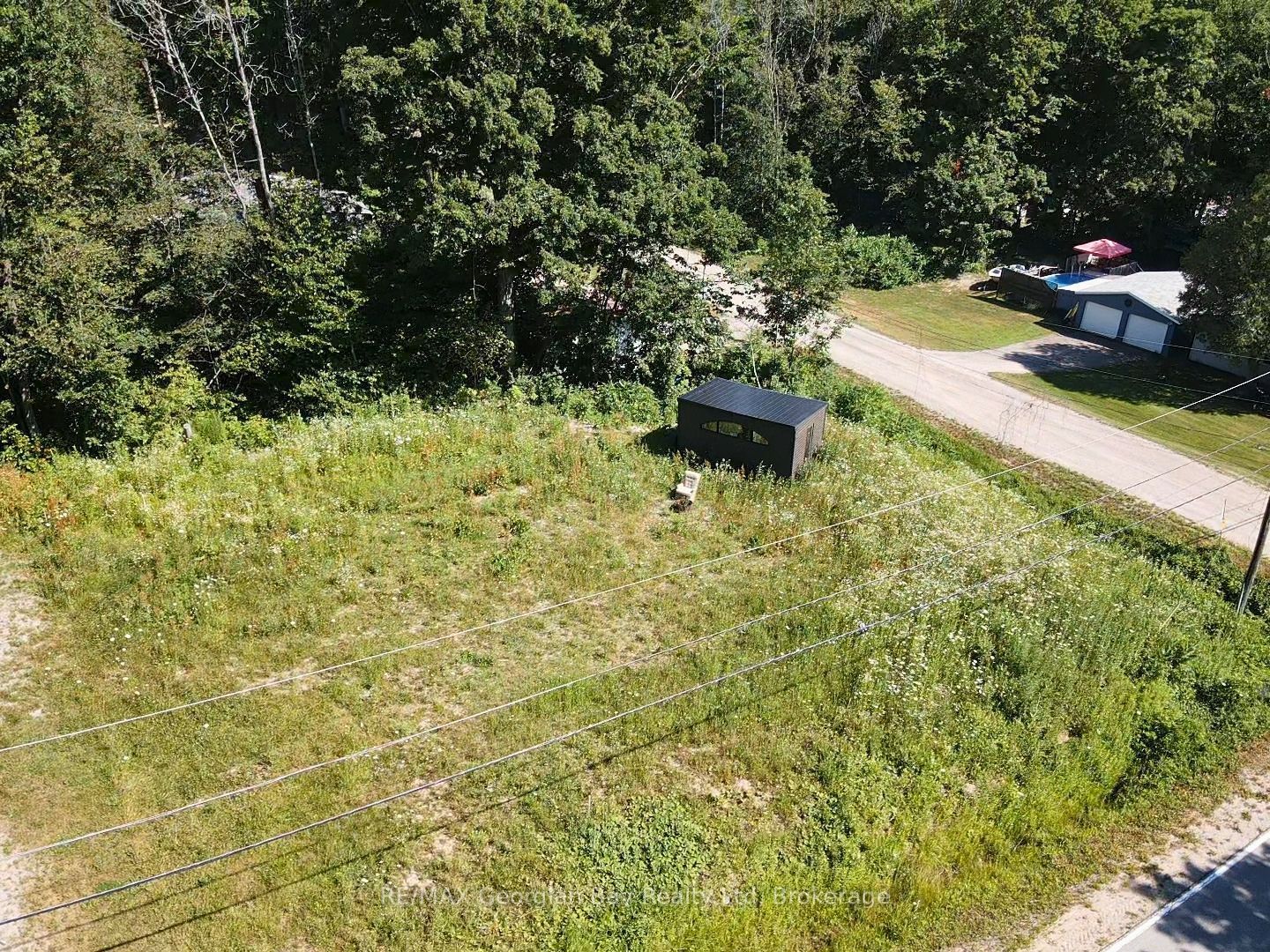 440 David Avenue Property Photo 2