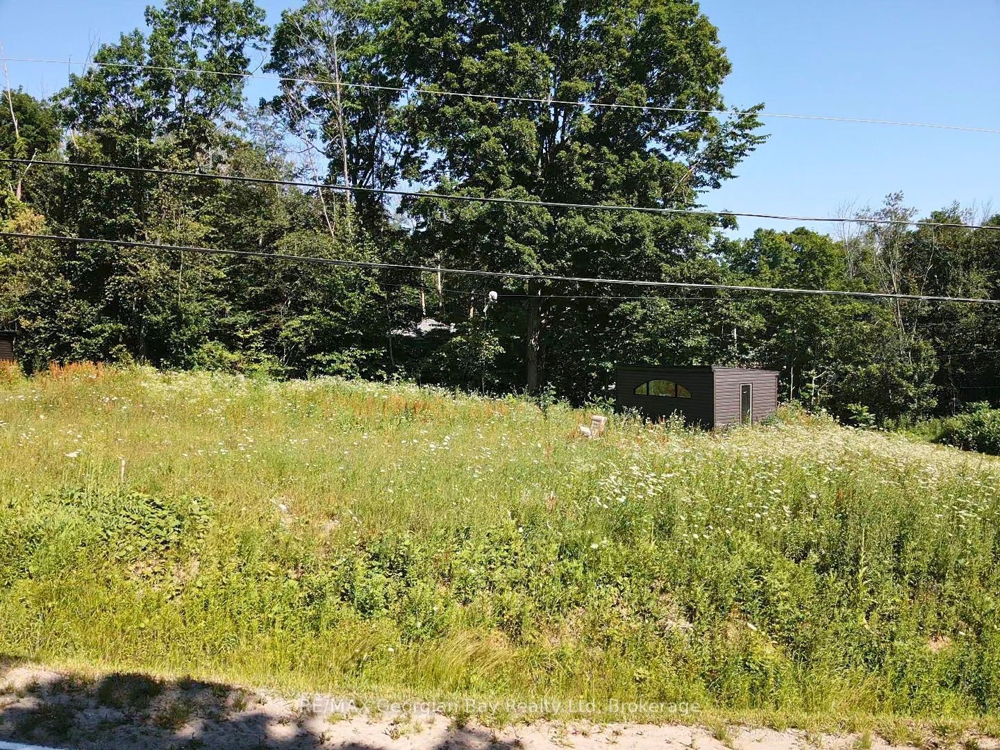 440 David Avenue Property Photo 3