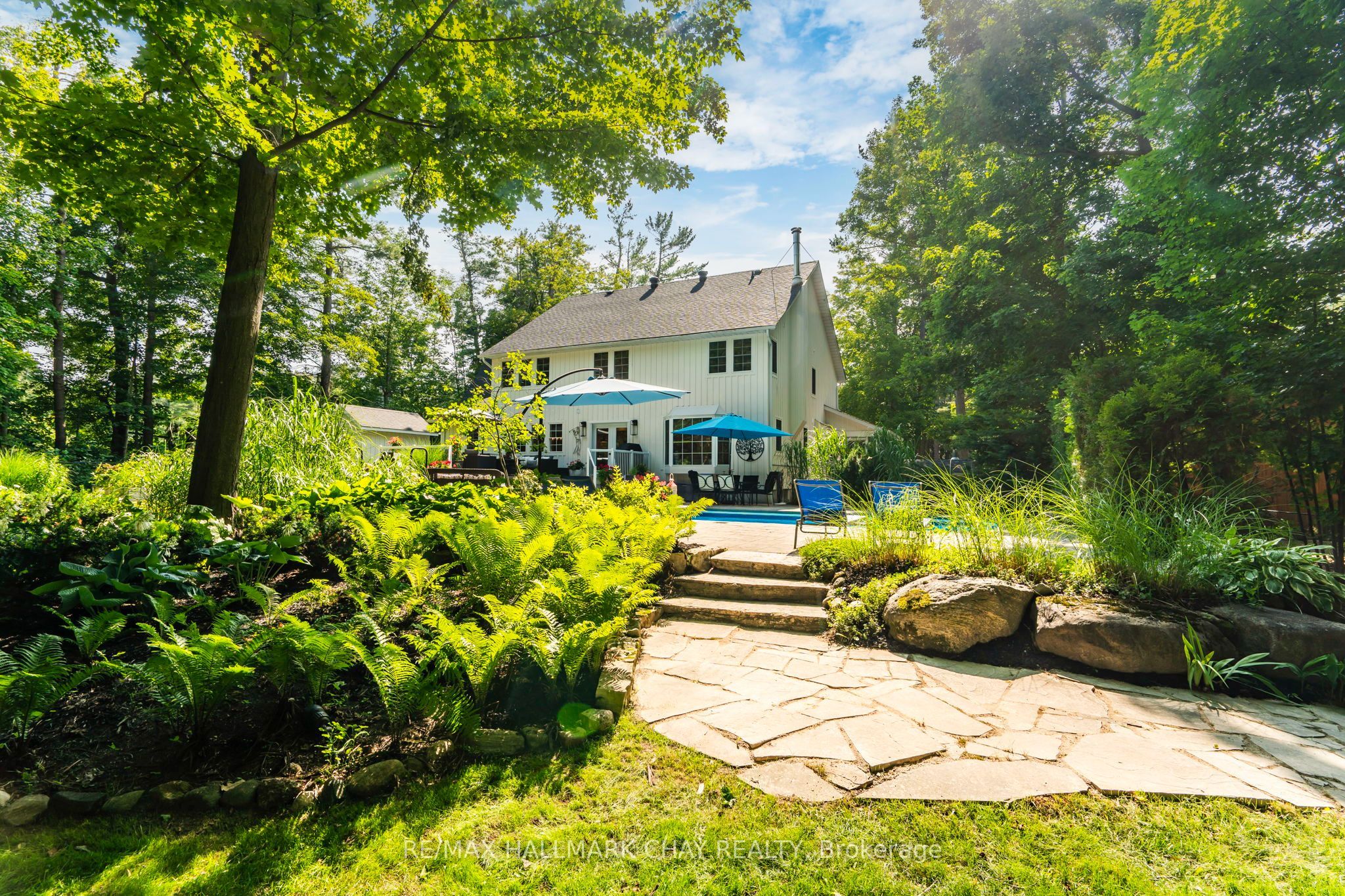 18 Pine Lane Property Photo 3