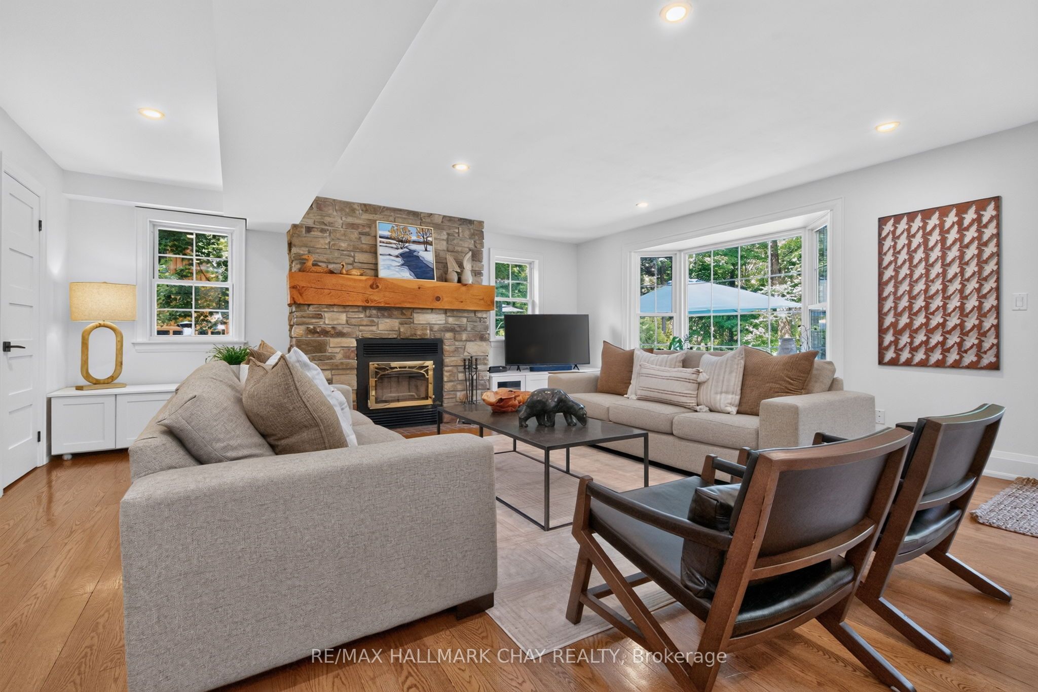18 Pine Lane Property Photo 9