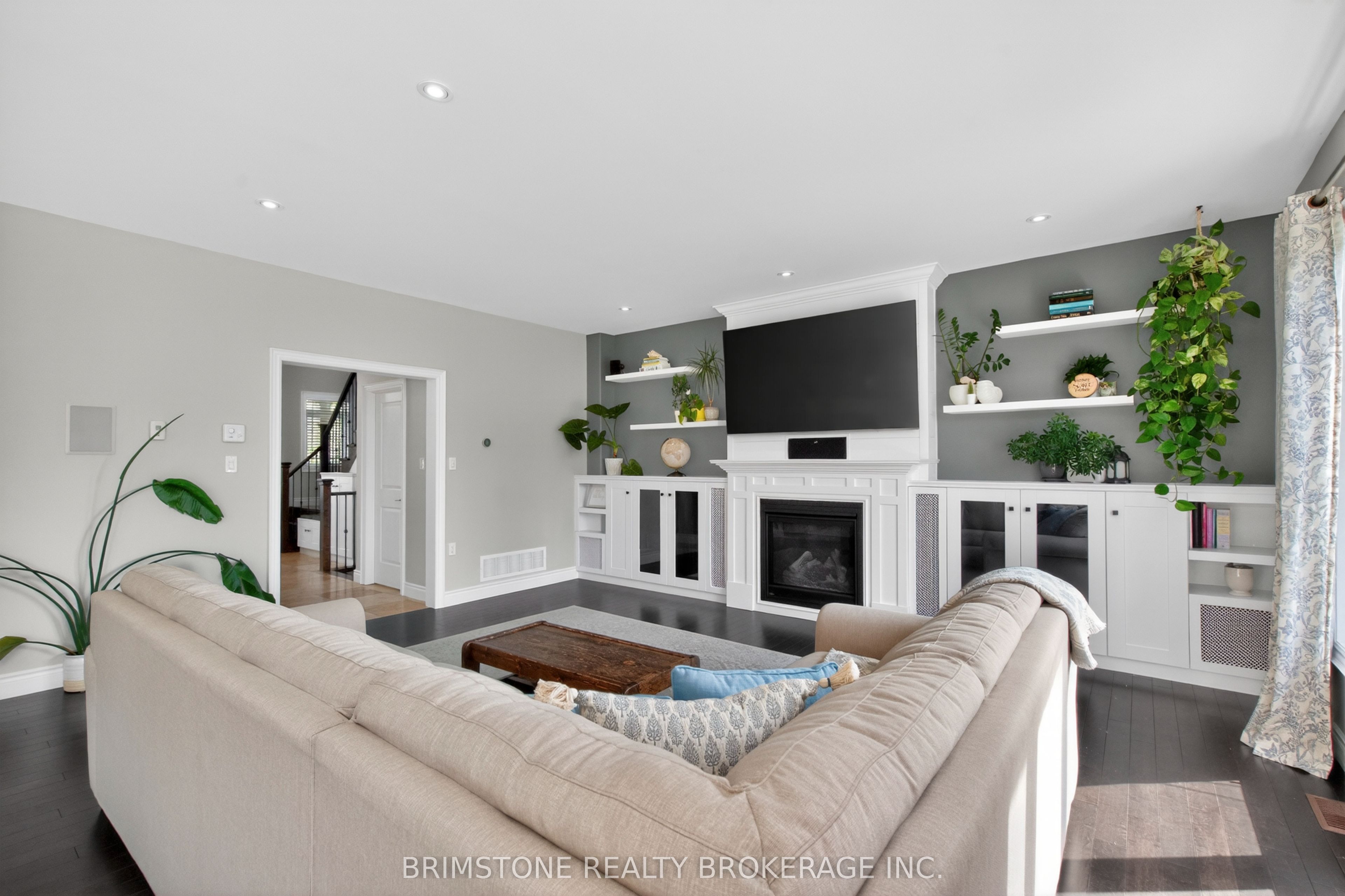 15 Lowry Court Property Photo 7