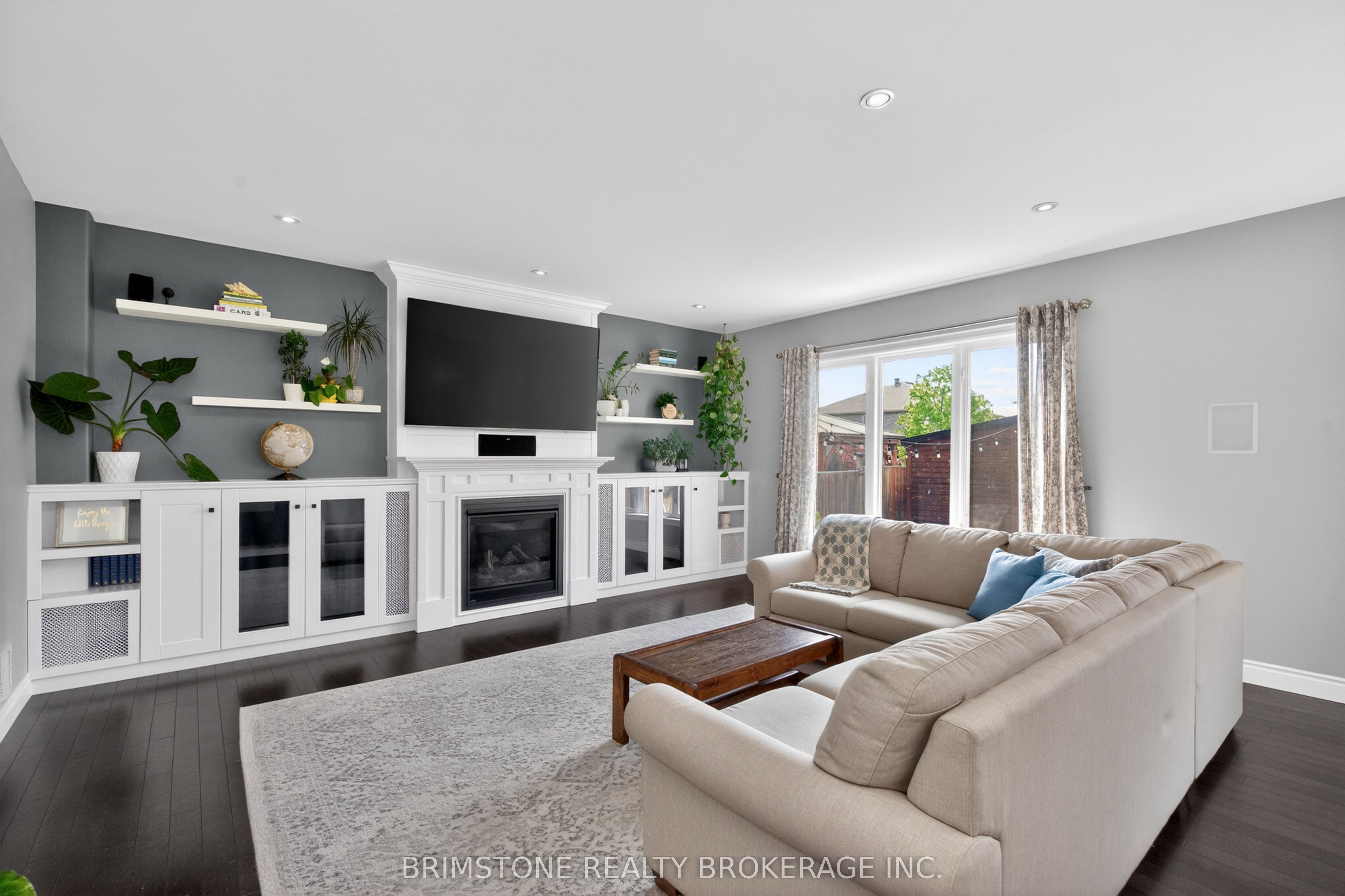 15 Lowry Court Property Photo 8