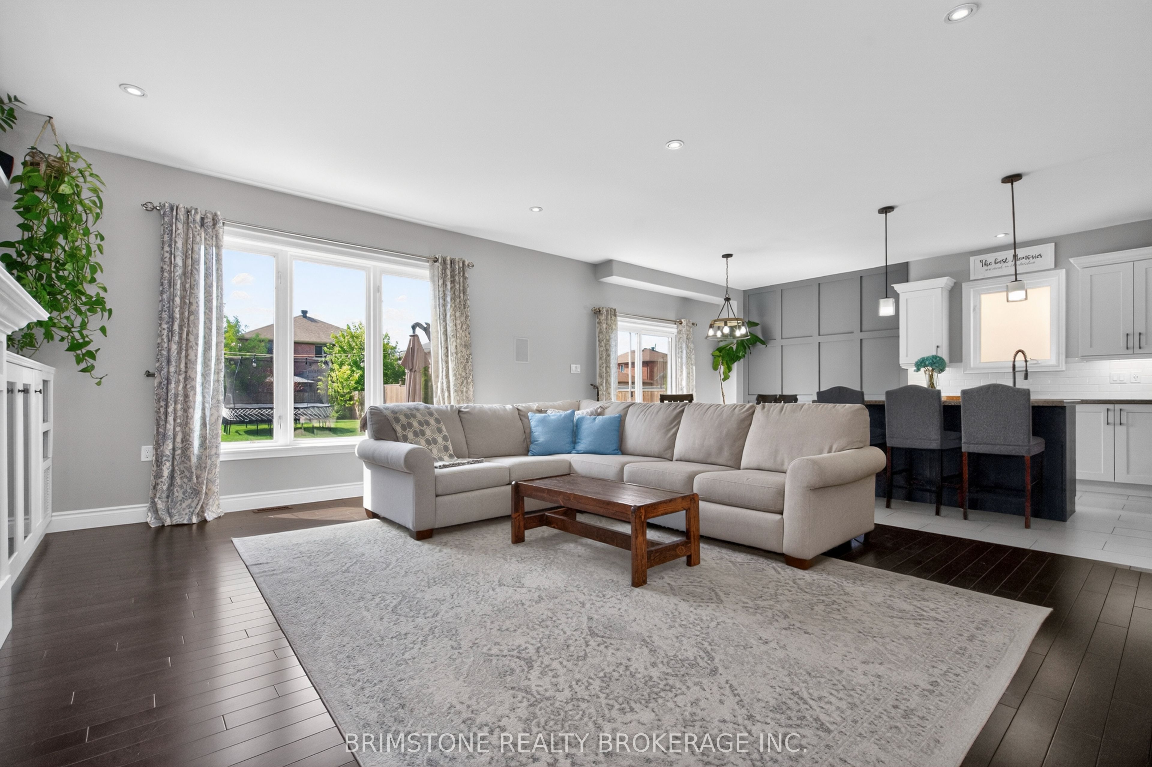 15 Lowry Court Property Photo 10