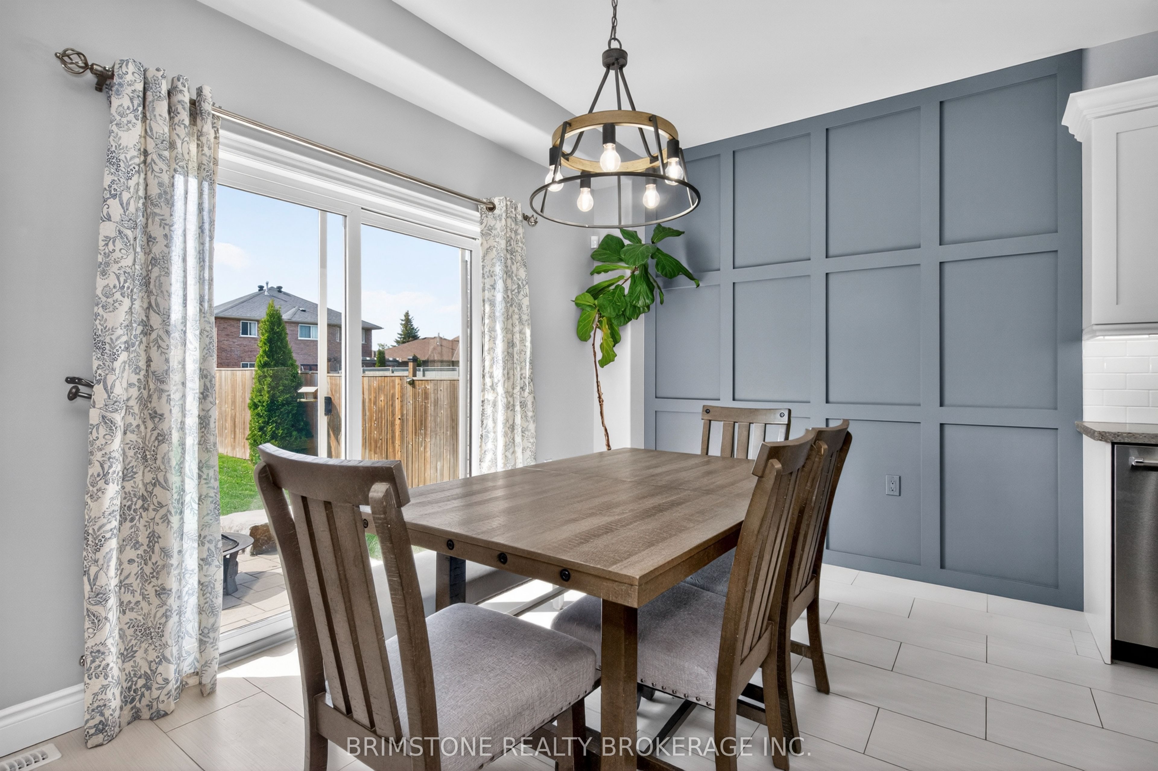 15 Lowry Court Property Photo 14