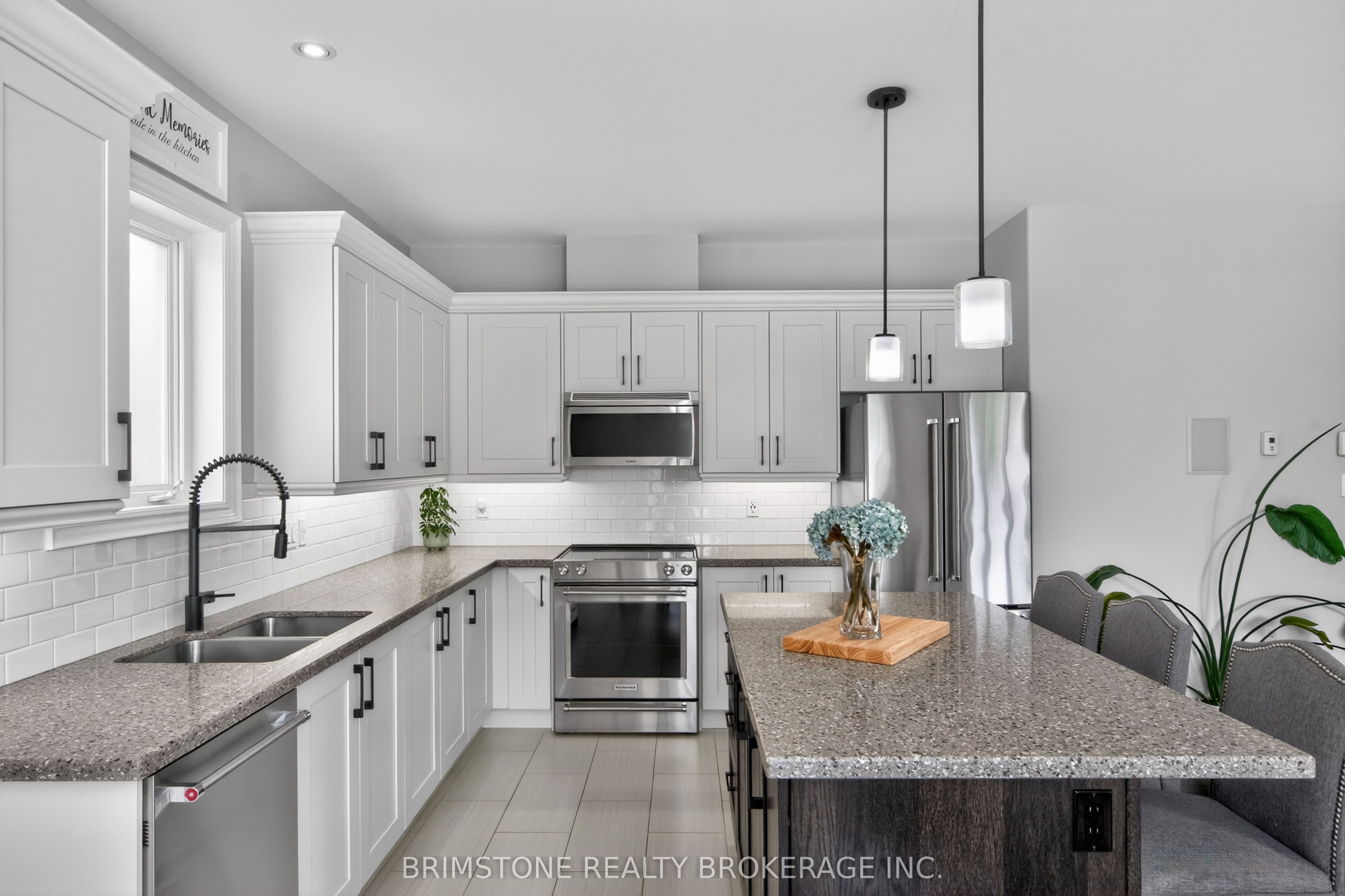 15 Lowry Court Property Photo 16