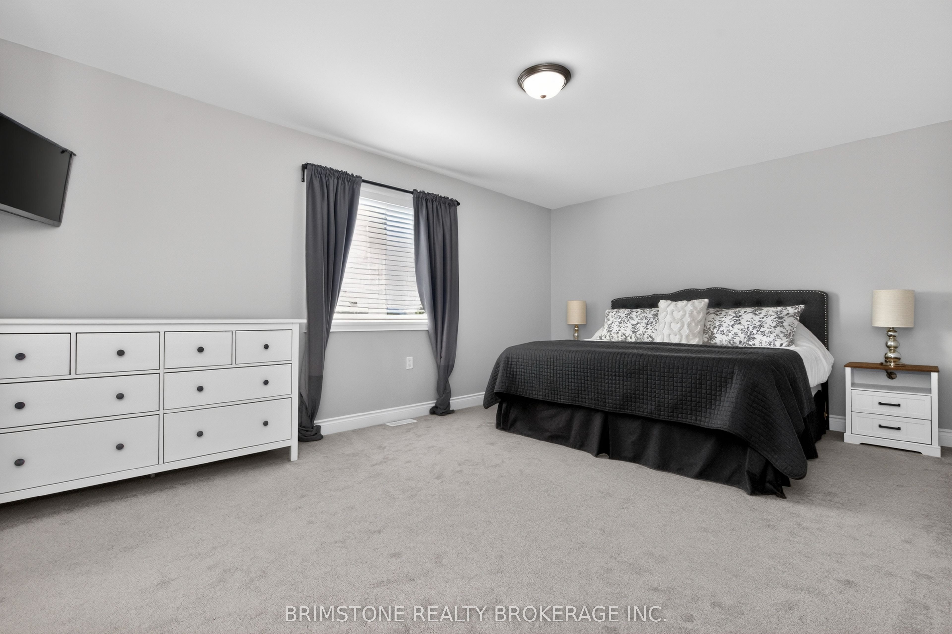15 Lowry Court Property Photo 18