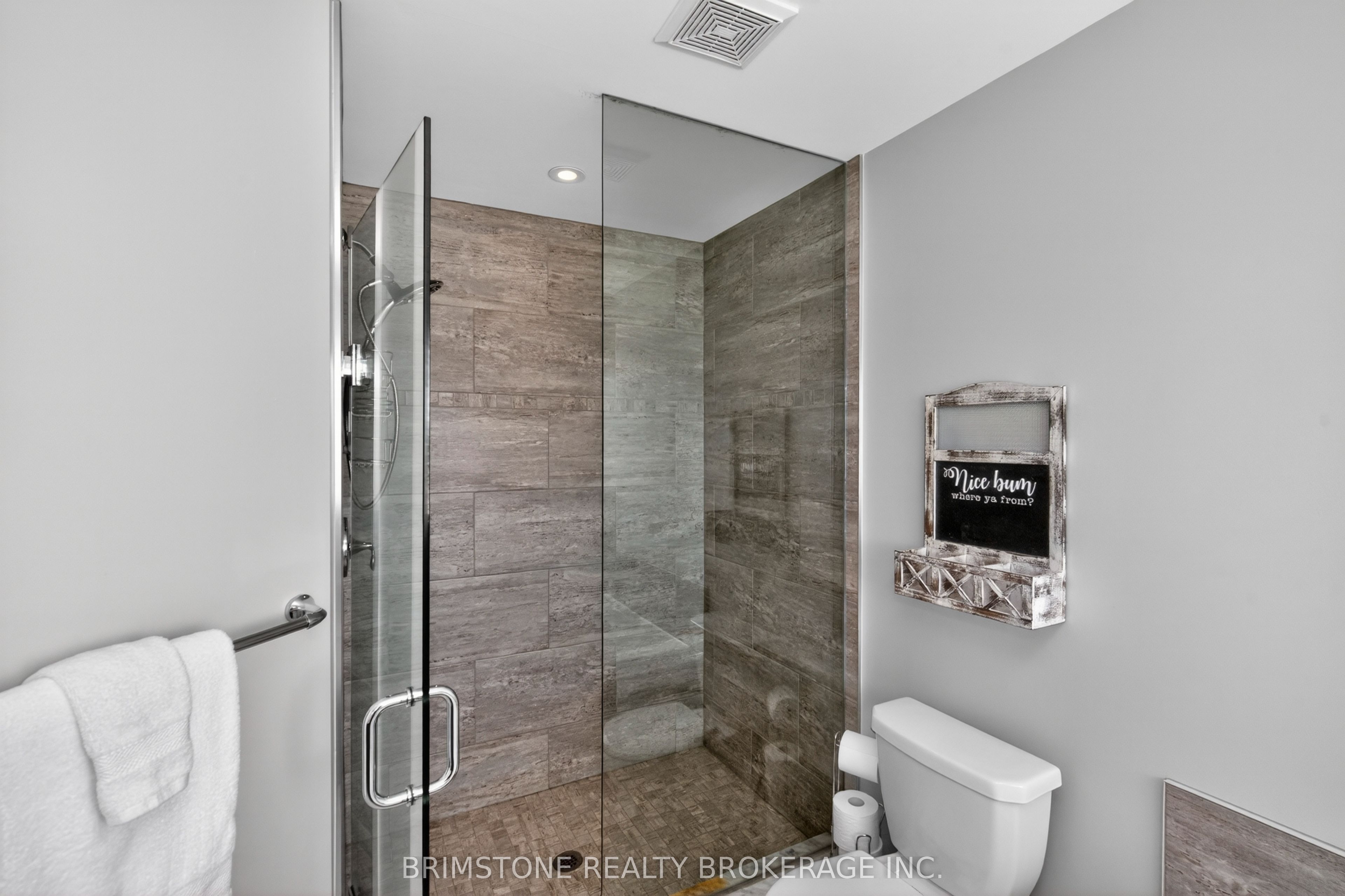 15 Lowry Court Property Photo 21