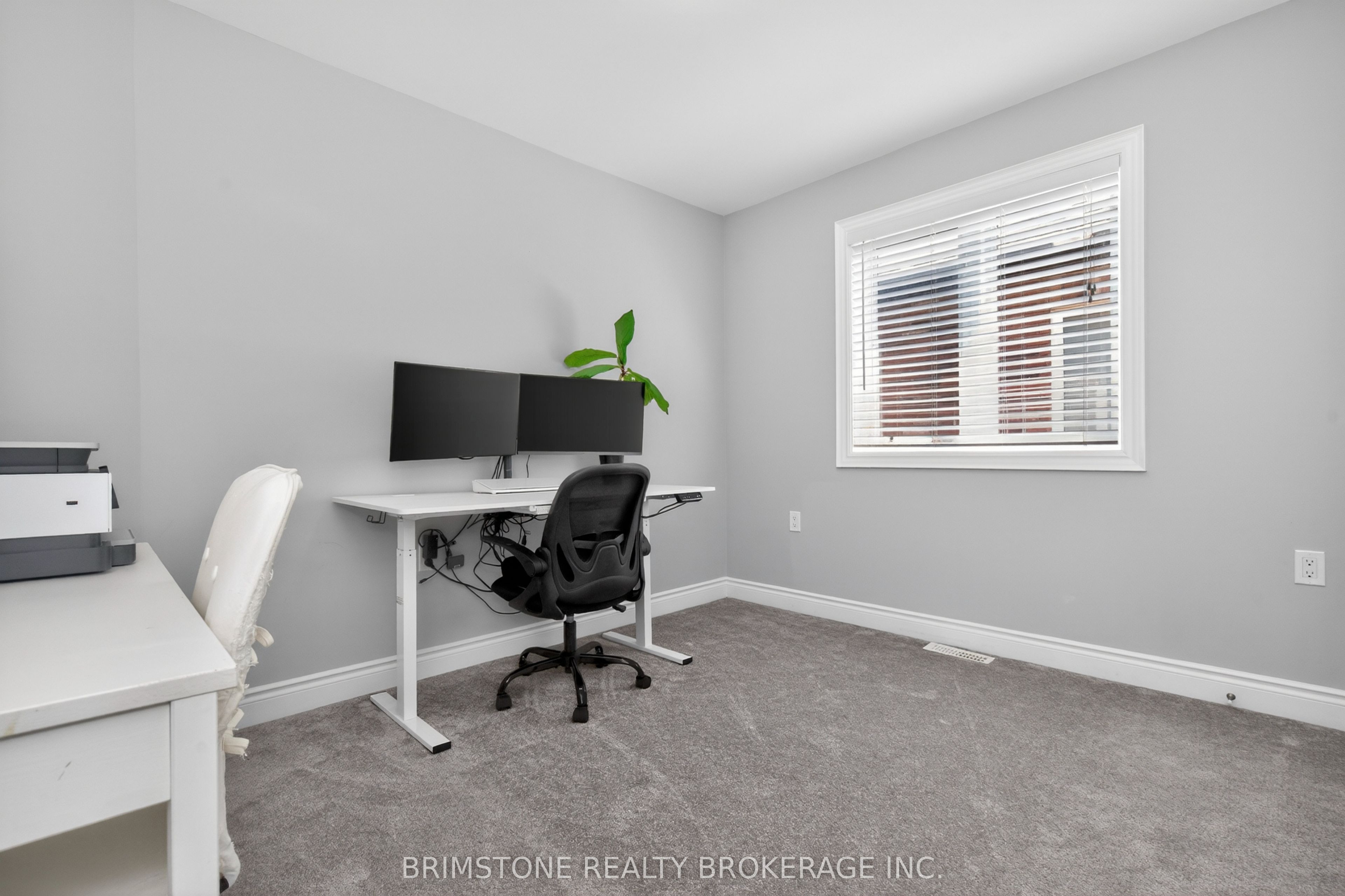 15 Lowry Court Property Photo 28