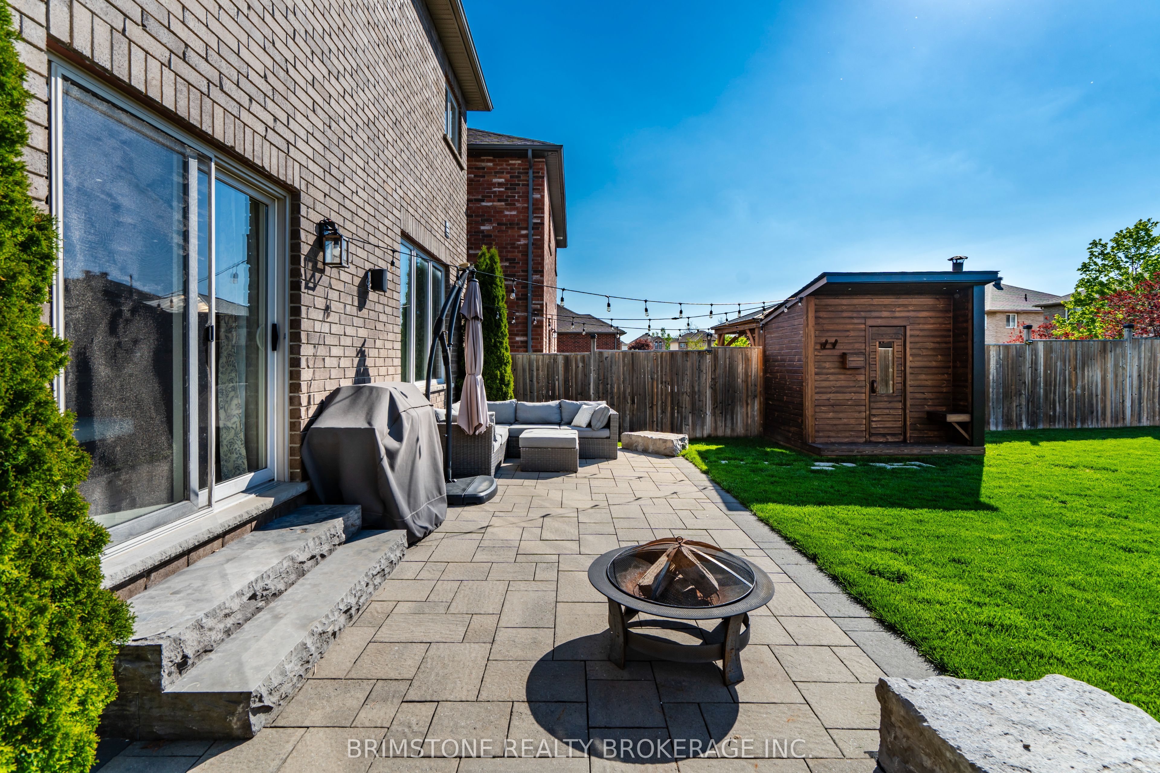 15 Lowry Court Property Photo 34