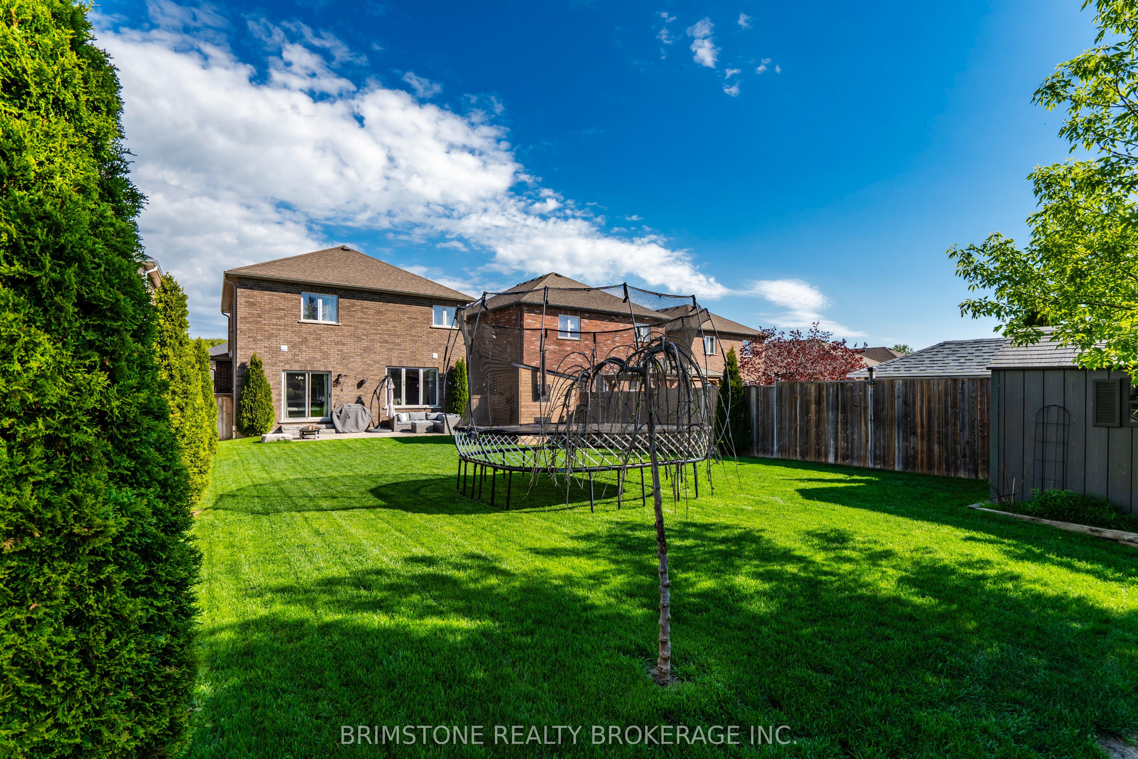 15 Lowry Court Property Photo 37