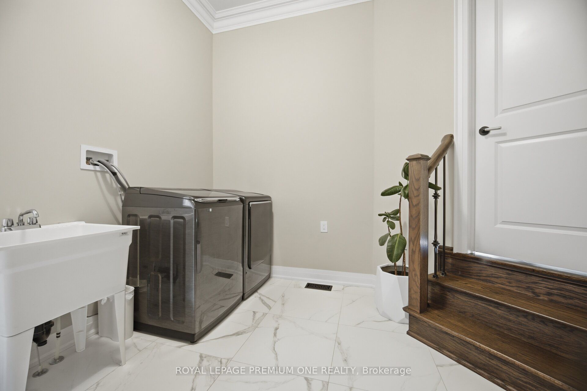 163 Muirfield Drive Property Photo 15