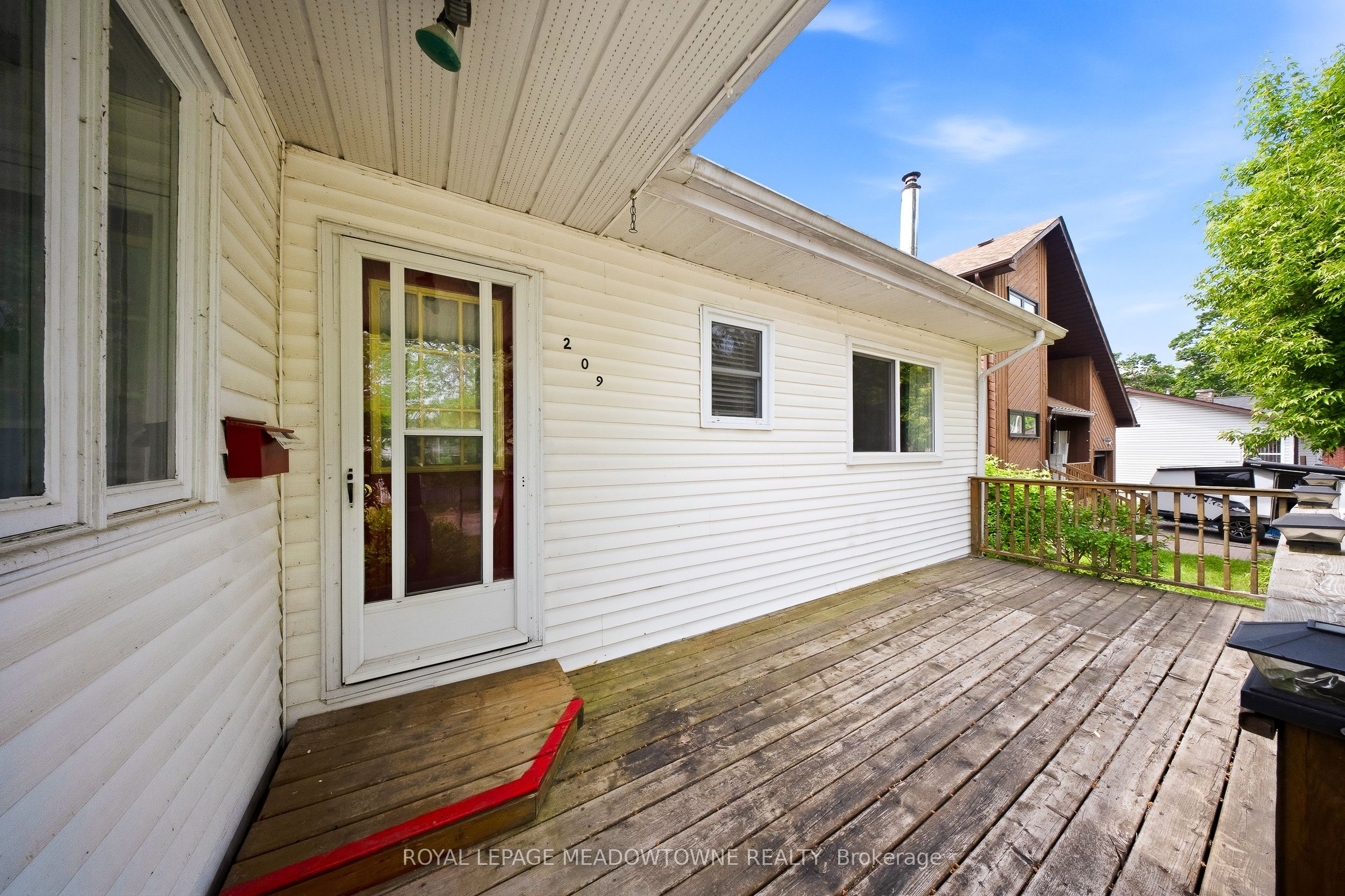 209 Cliff Road Property Photo 7