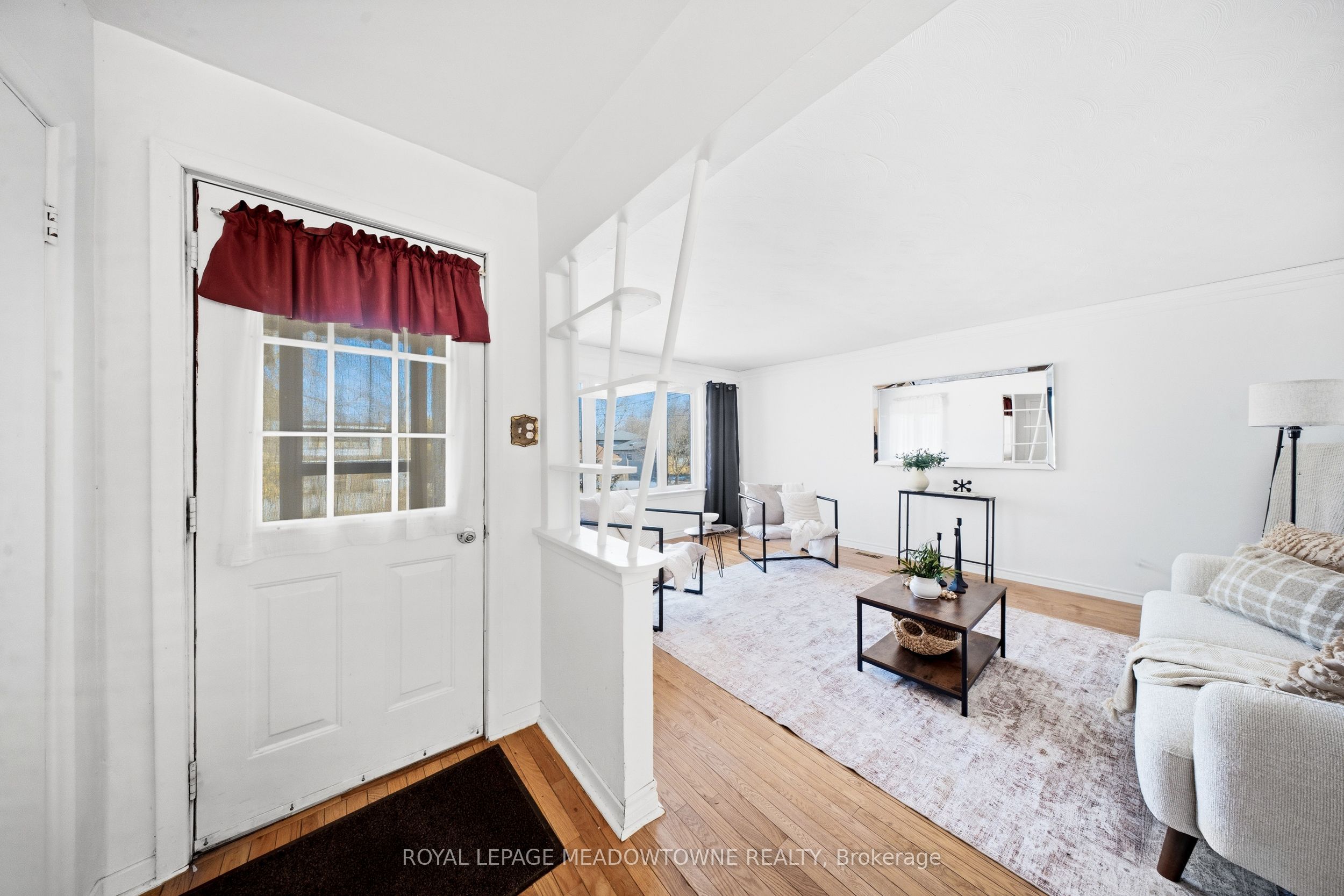 209 Cliff Road Property Photo 8