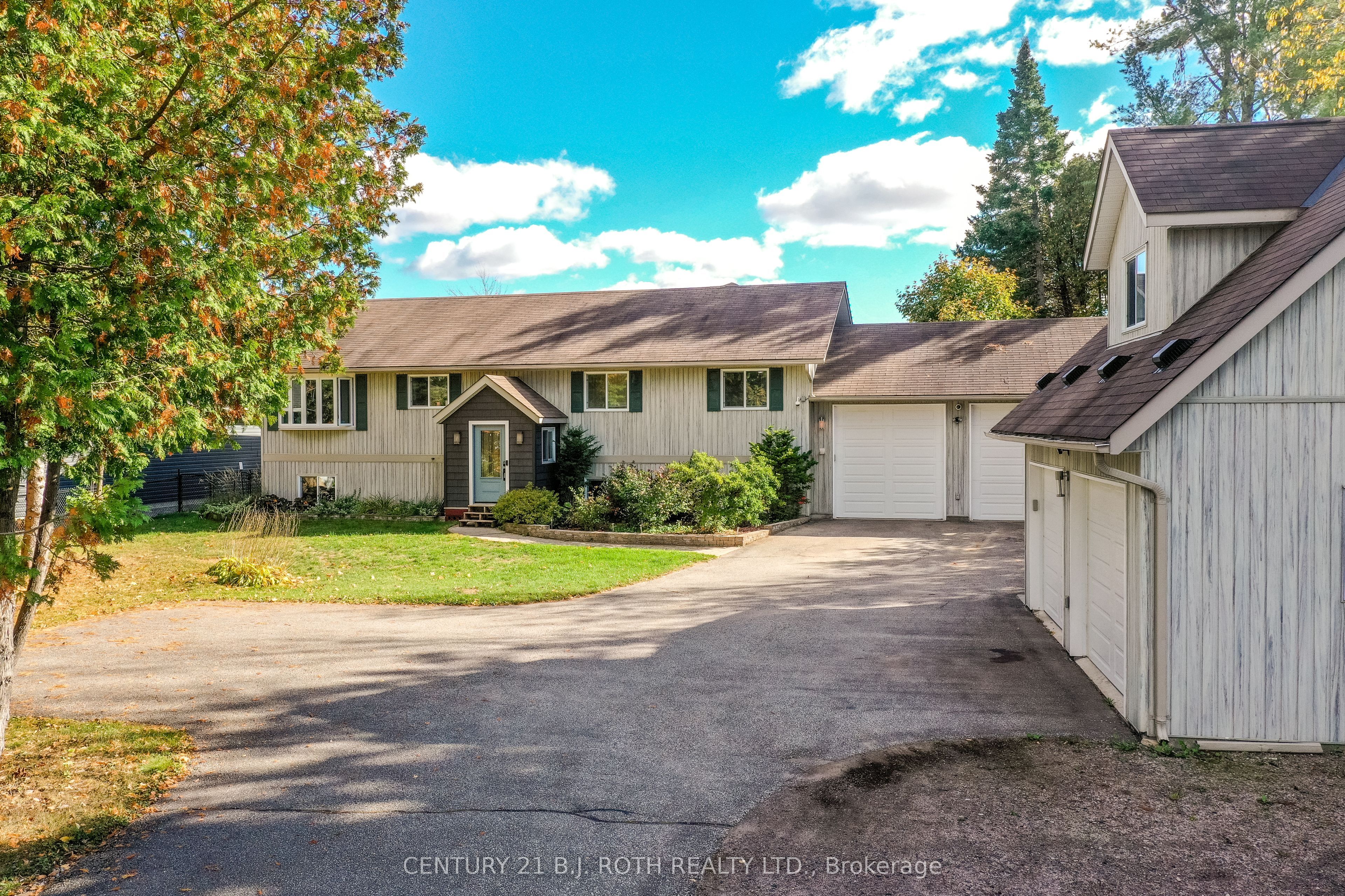 3371 Lake St. George Boulevard Property Photo 6