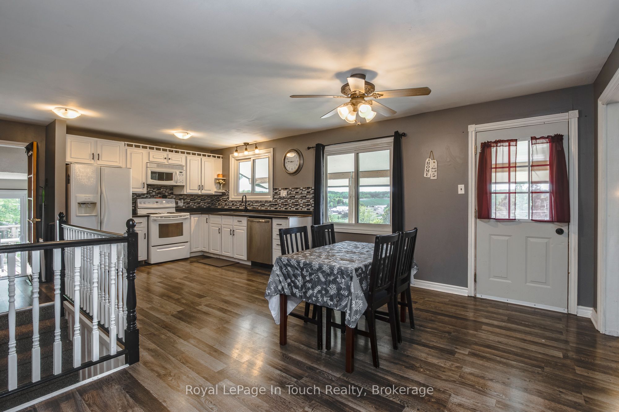 477 Murray Road Property Photo 3