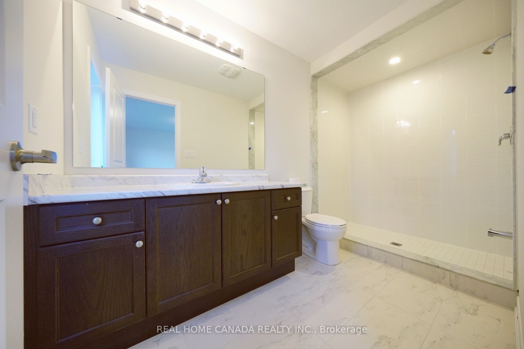 24 Durham Avenue Property Photo 16