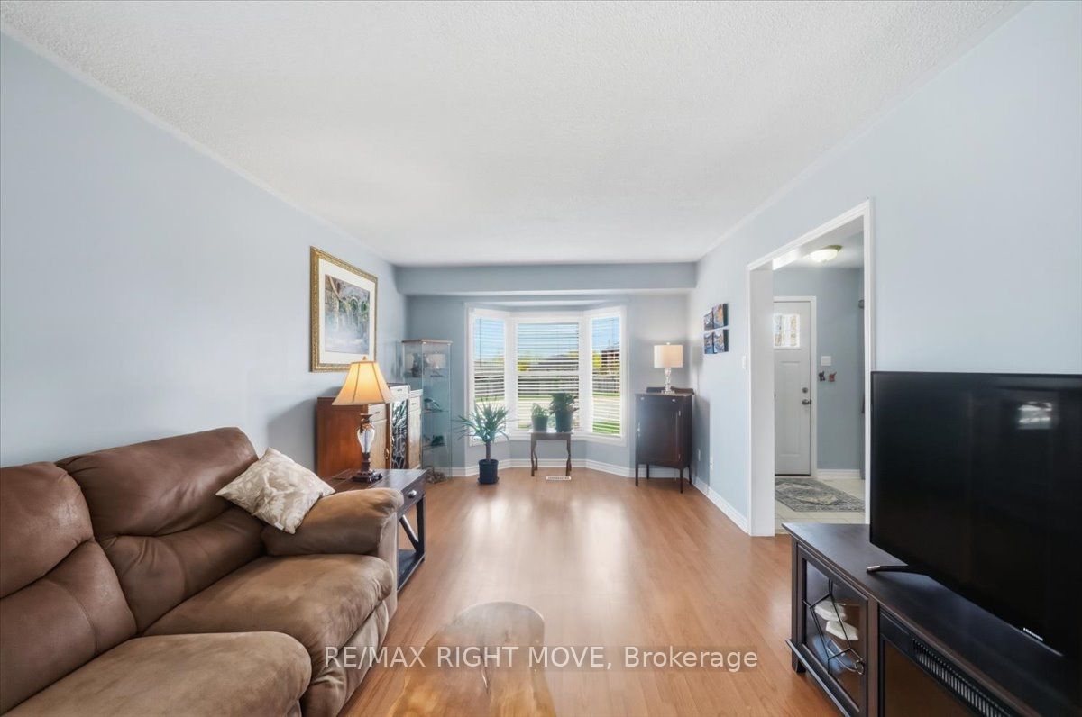 470 St Vincent Street Property Photo 23