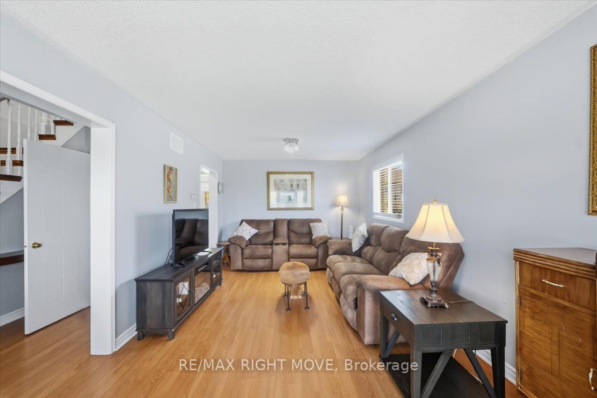 470 St Vincent Street Property Photo 24