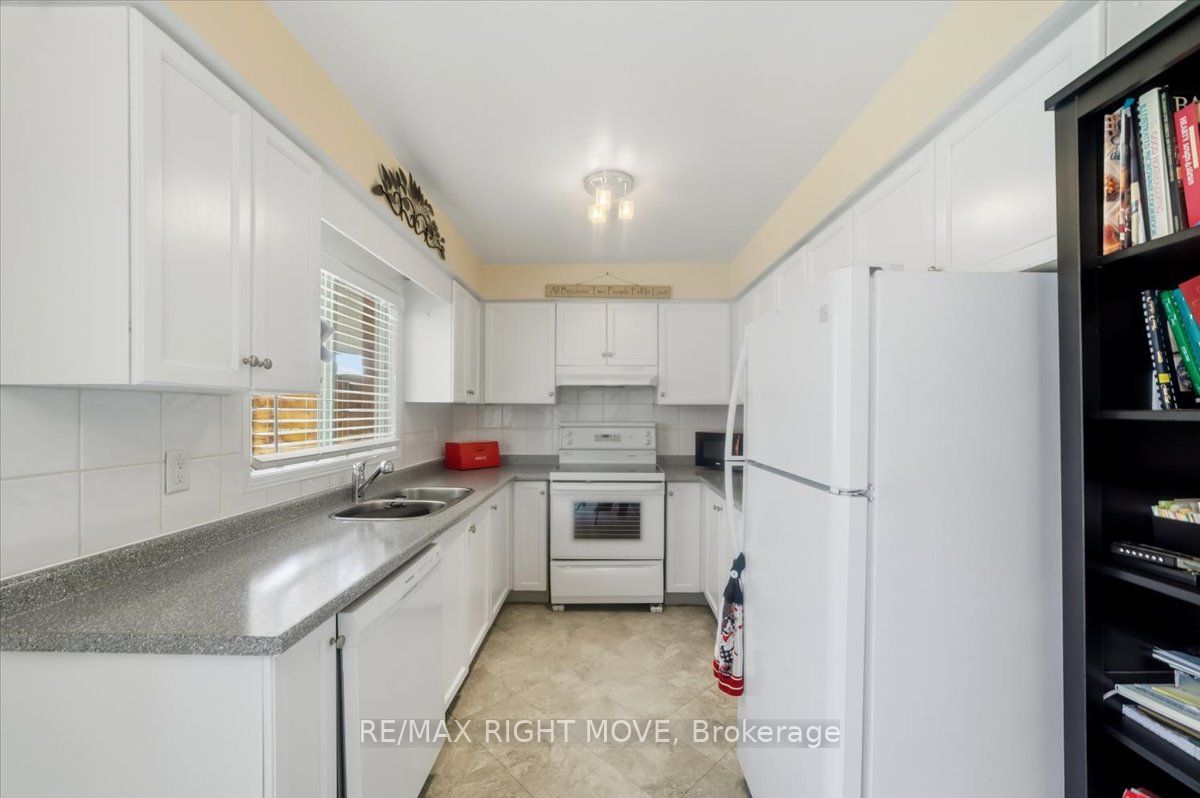470 St Vincent Street Property Photo 26