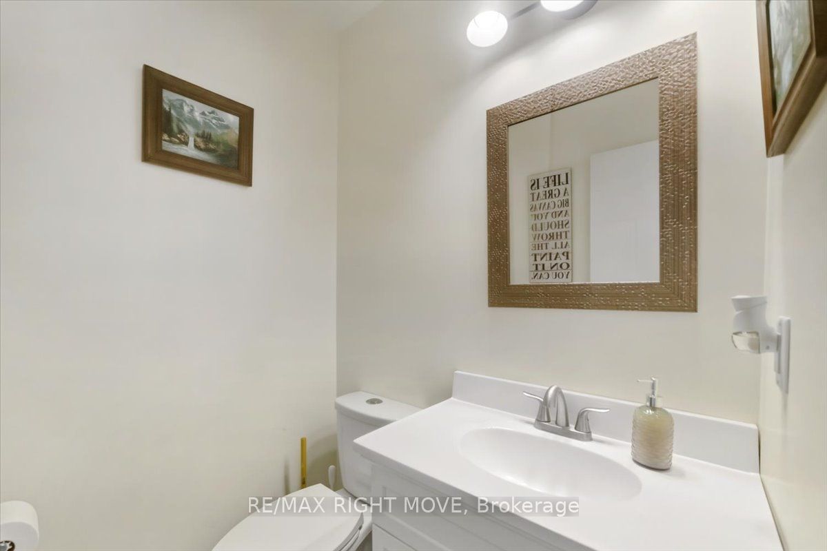 470 St Vincent Street Property Photo 31