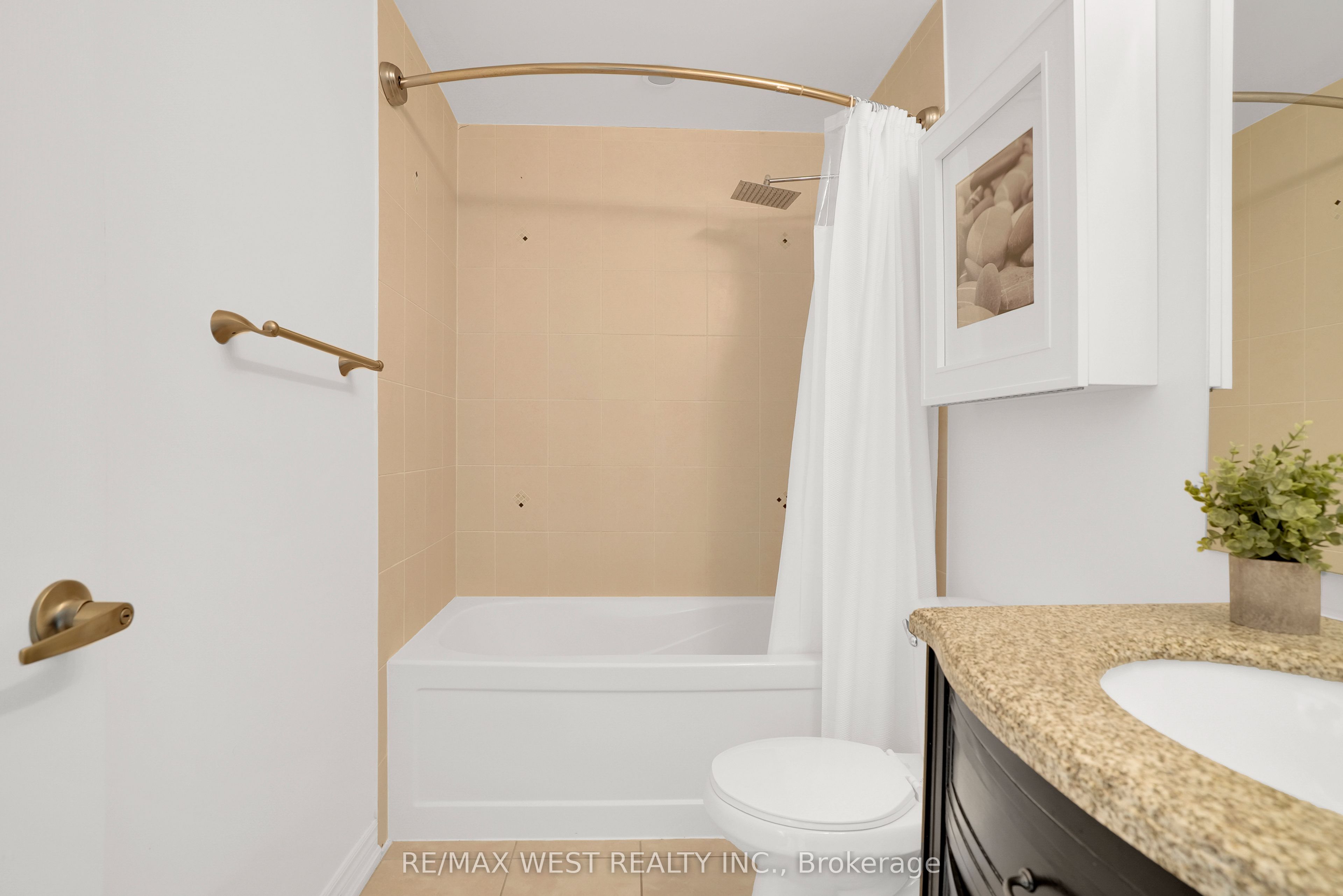 41 Ferndale Drive S 110 Property Photo 6