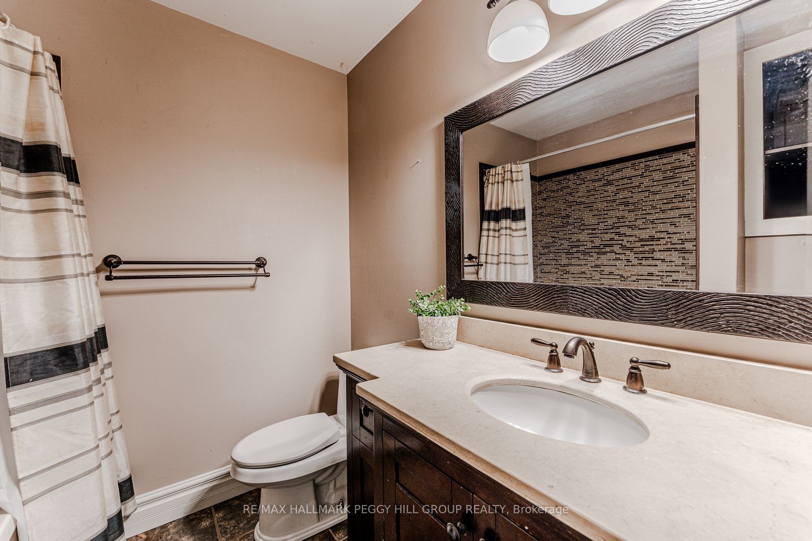 7 Sandlewood Trail Property Photo 11