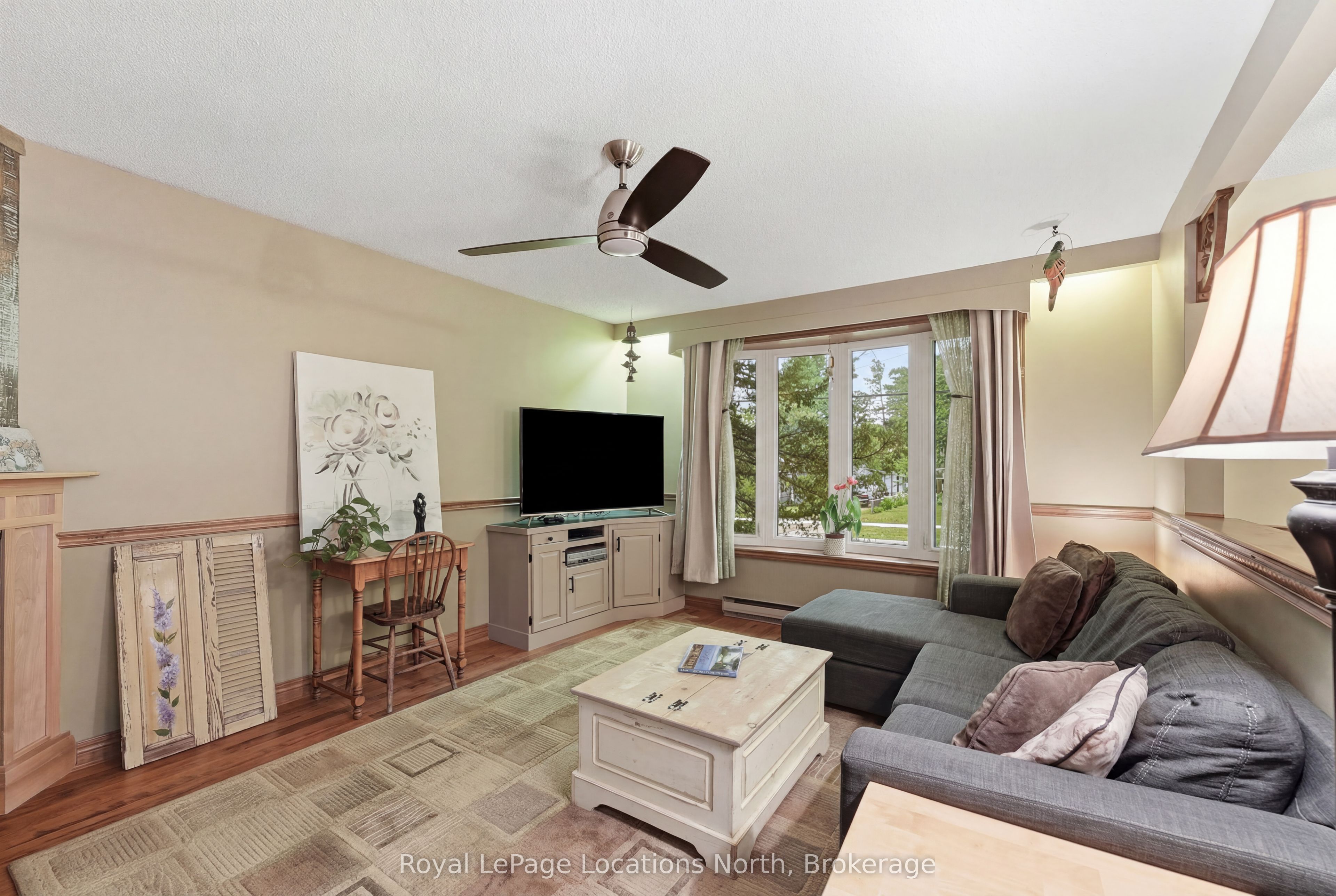 488 Maple Street Property Photo 4