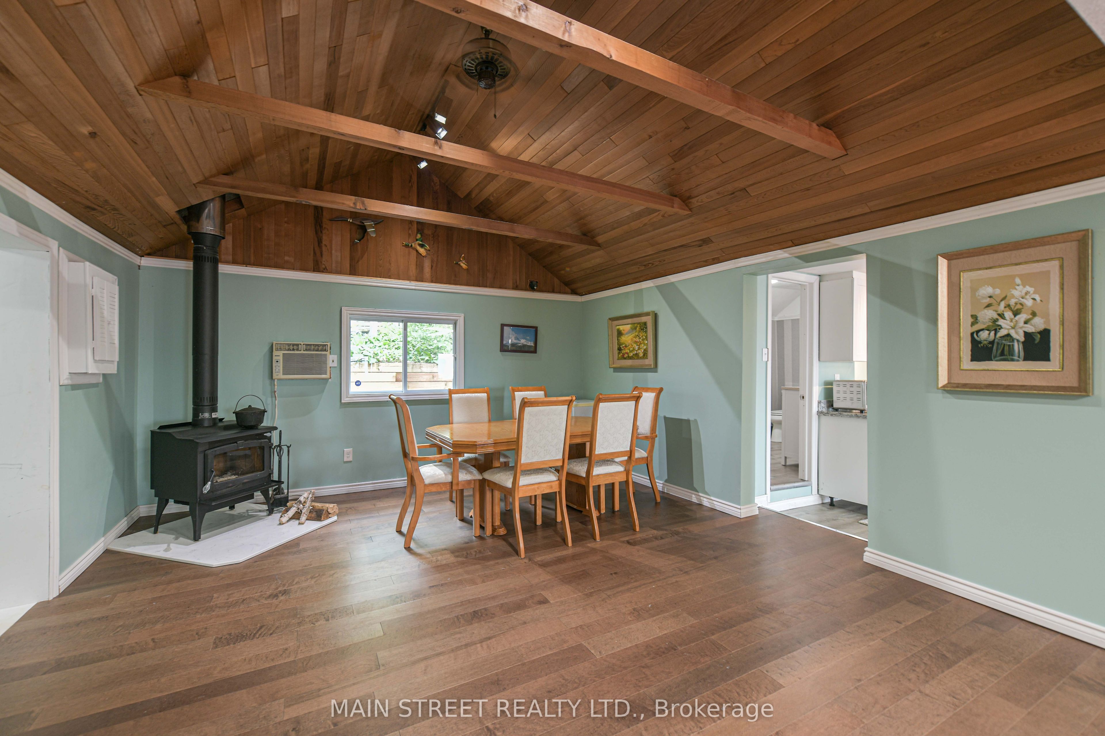 1310 Black Beach Lane Property Photo 10