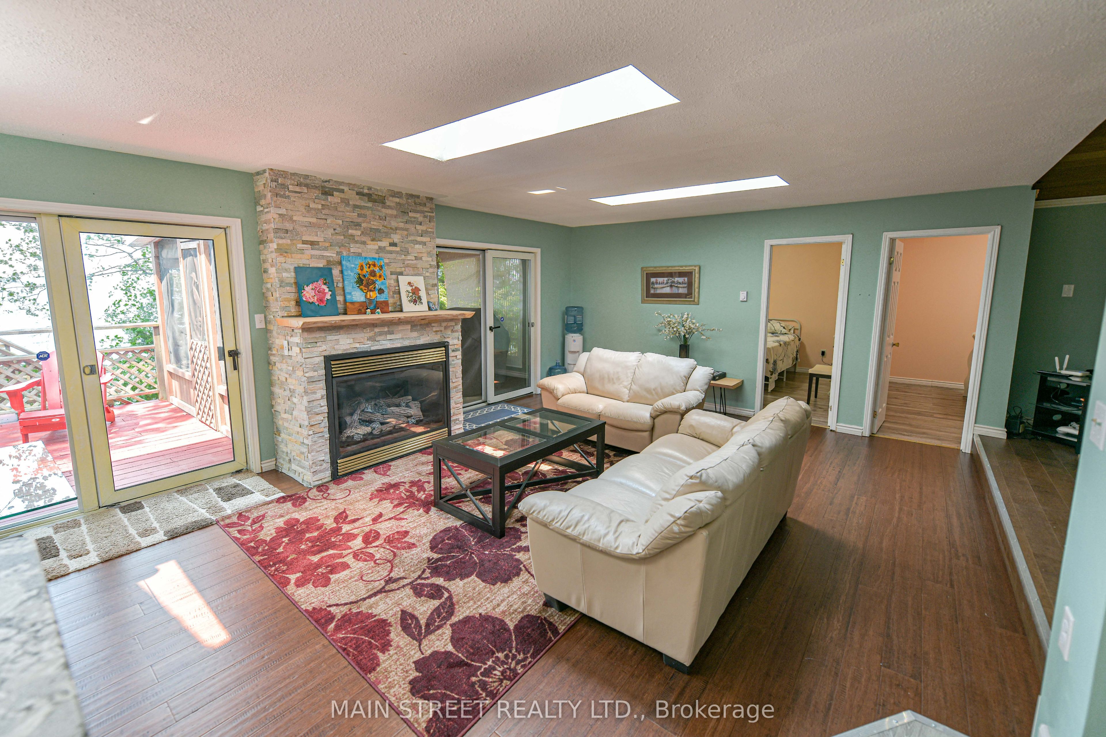 1310 Black Beach Lane Property Photo 12