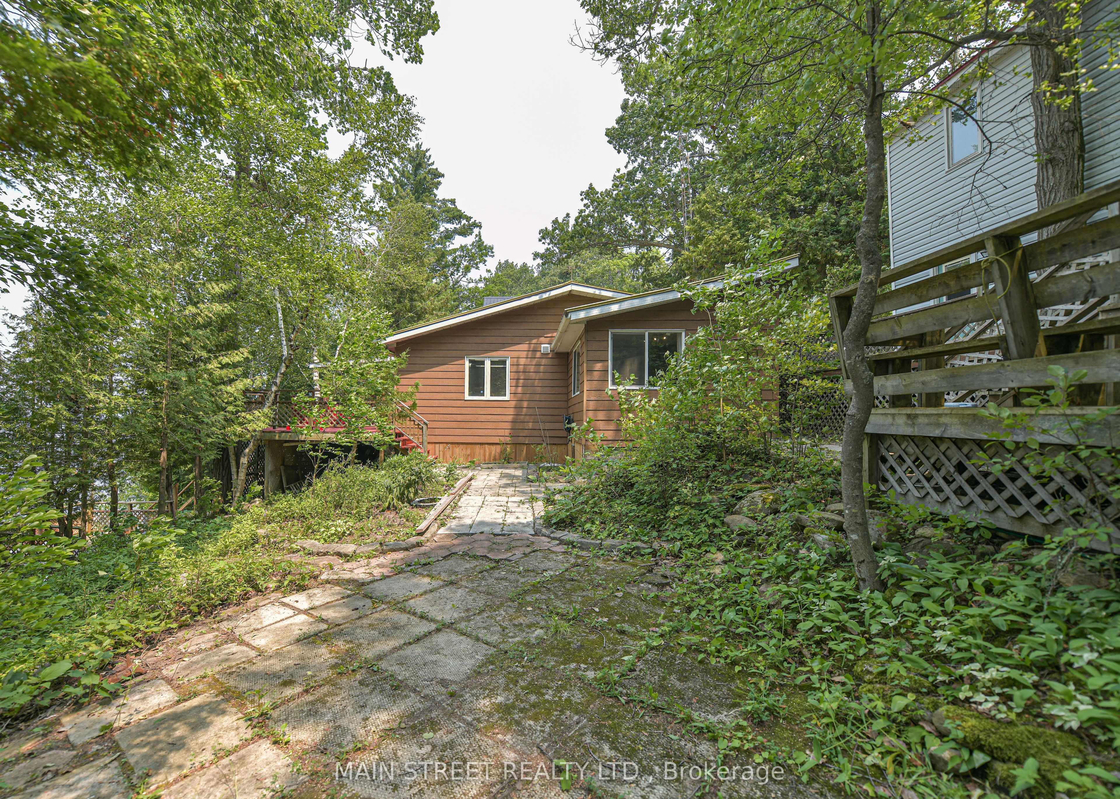 1310 Black Beach Lane Property Photo 32